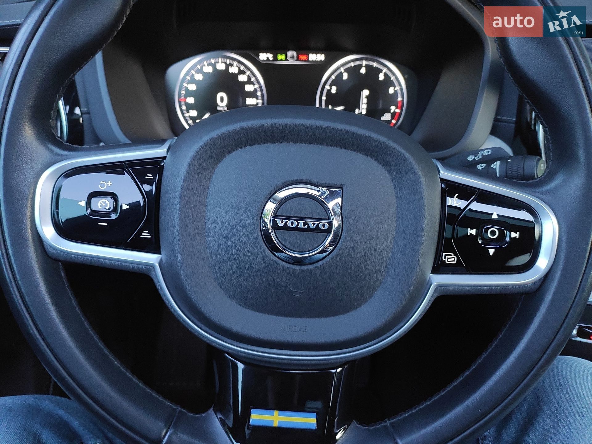Volvo XC60 2021 VIN YV4102RL4M1876001 фото оголошення 20 з 67