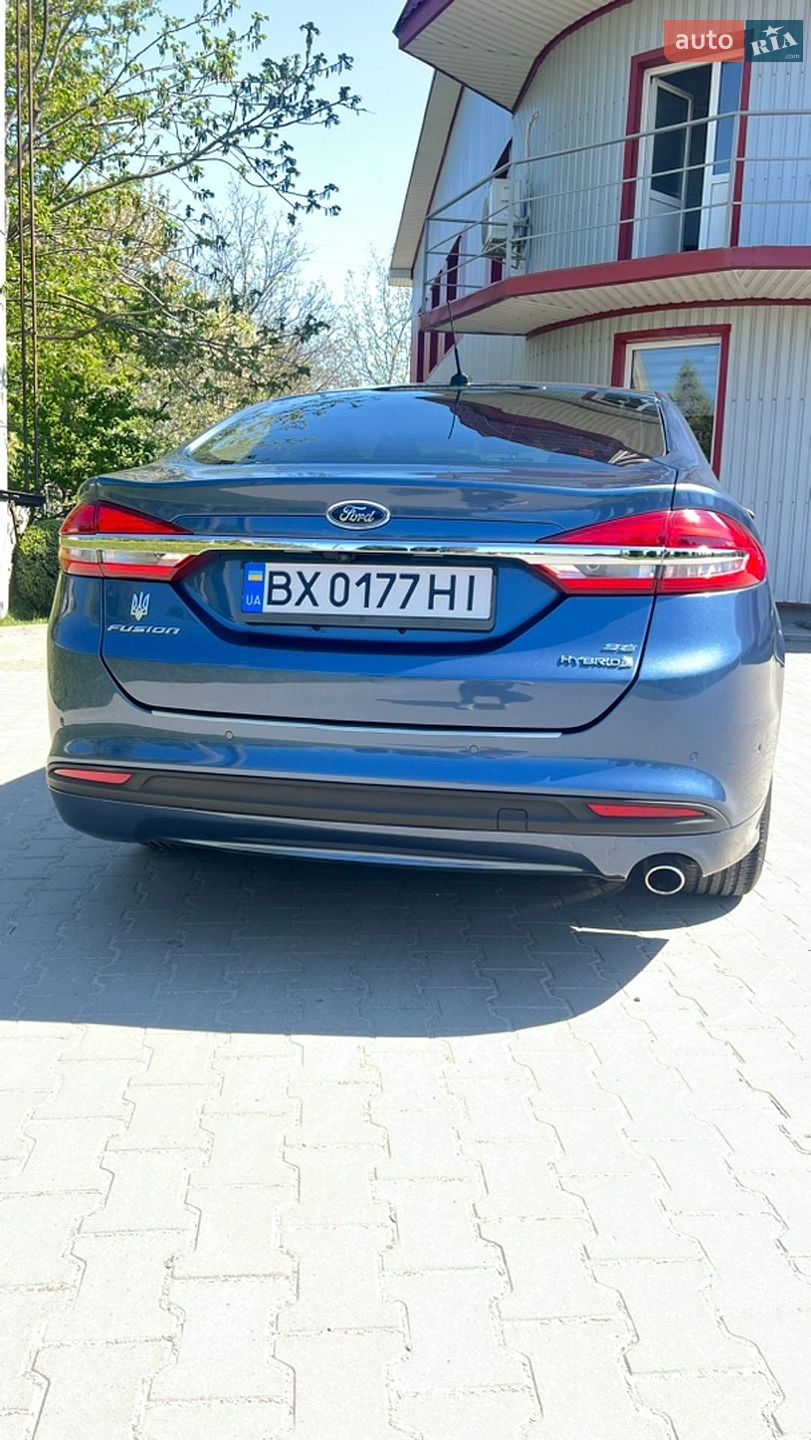Ford Fusion 2018 VIN 3FA6P0LU7JR274582 фото оголошення 5 з 16