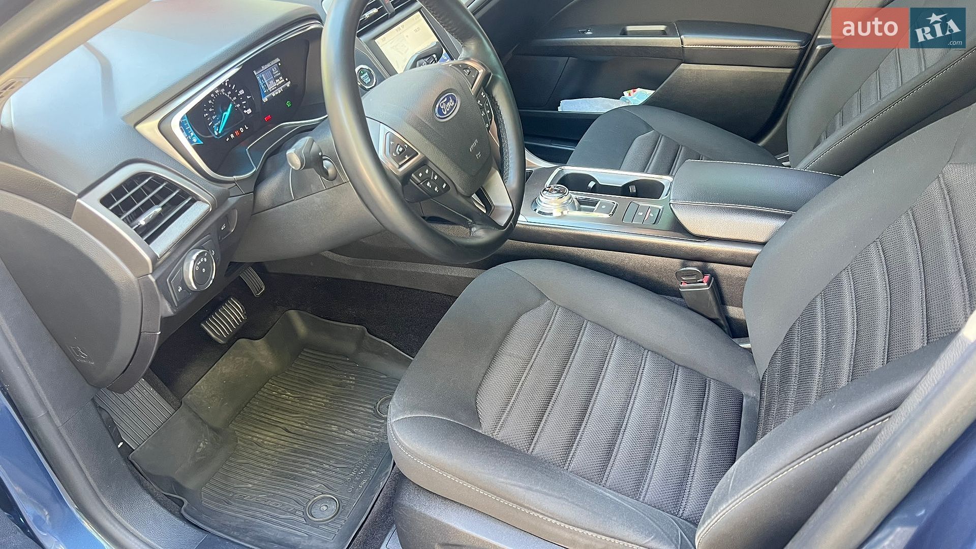 Ford Fusion 2018 VIN 3FA6P0LU7JR274582 фото оголошення 7 з 16