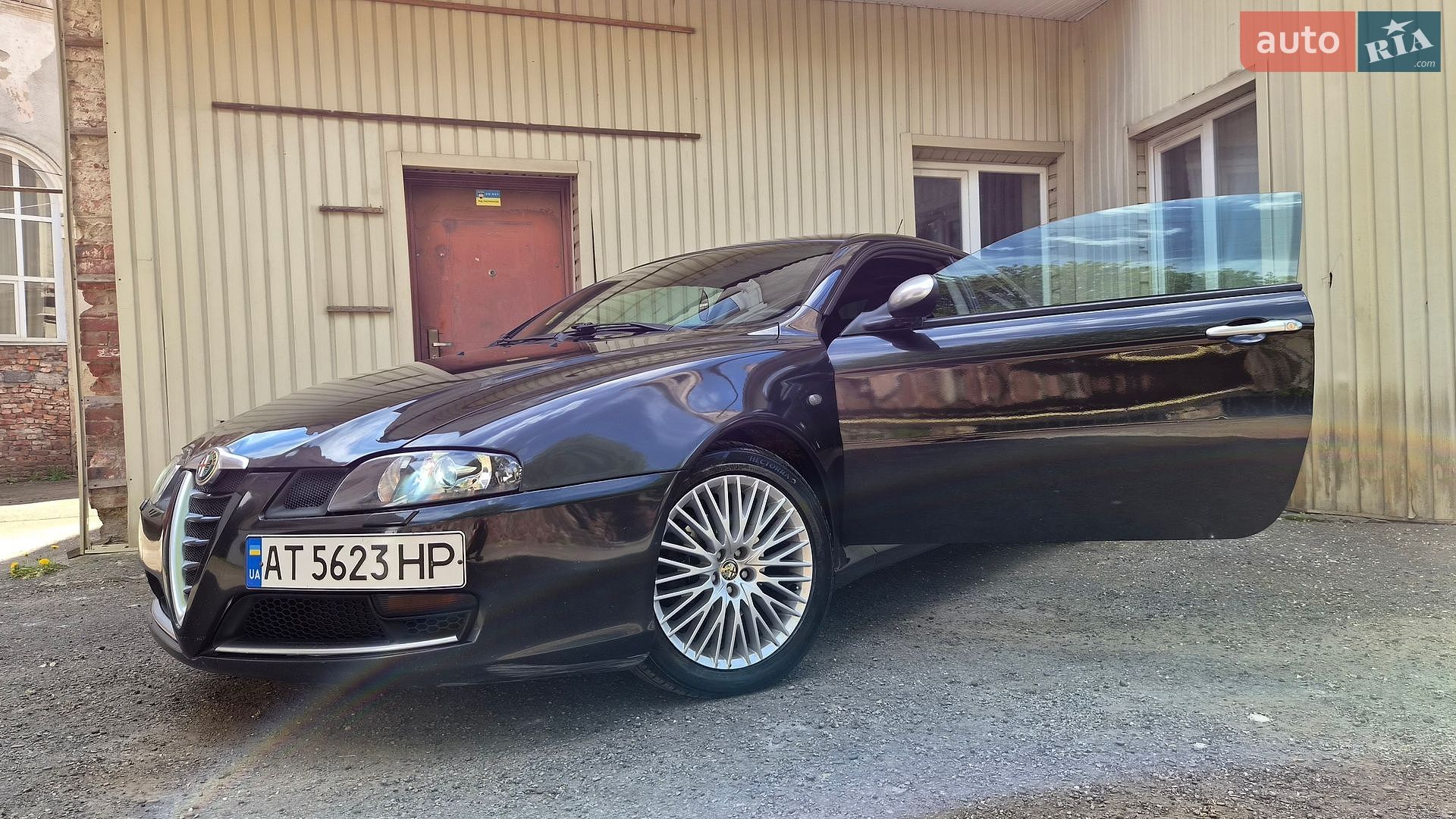 Alfa Romeo GT 2007 VIN ZAR93700005248640 фото оголошення 2 з 32