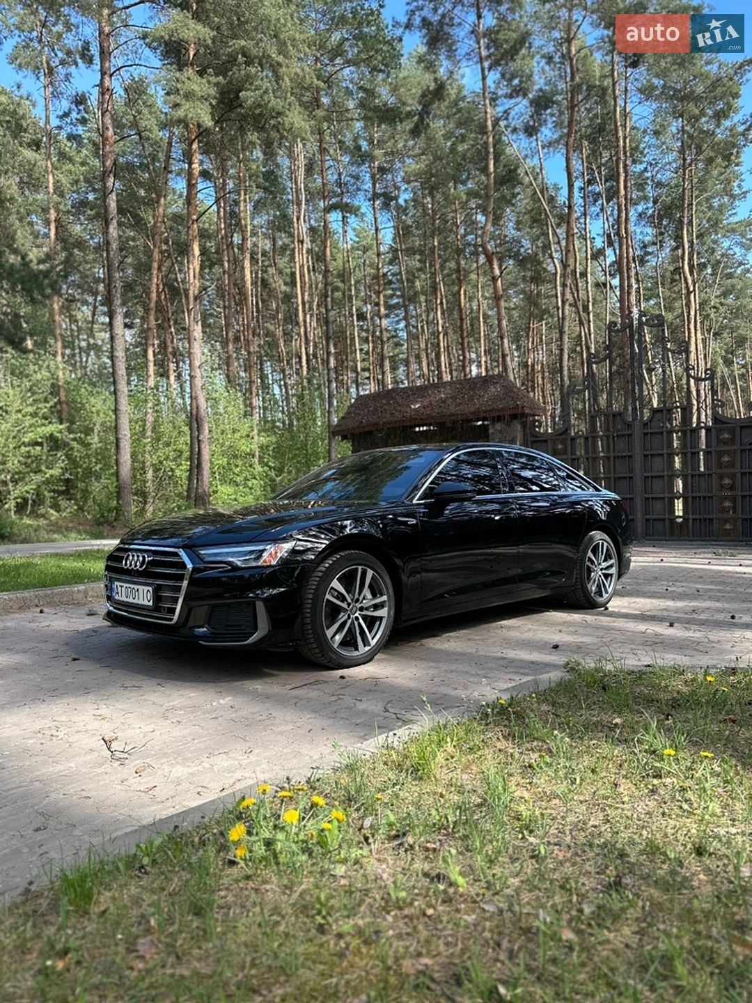 Audi A6 2018 VIN WAUL2AF24KN056273 фото оголошення 13 з 36