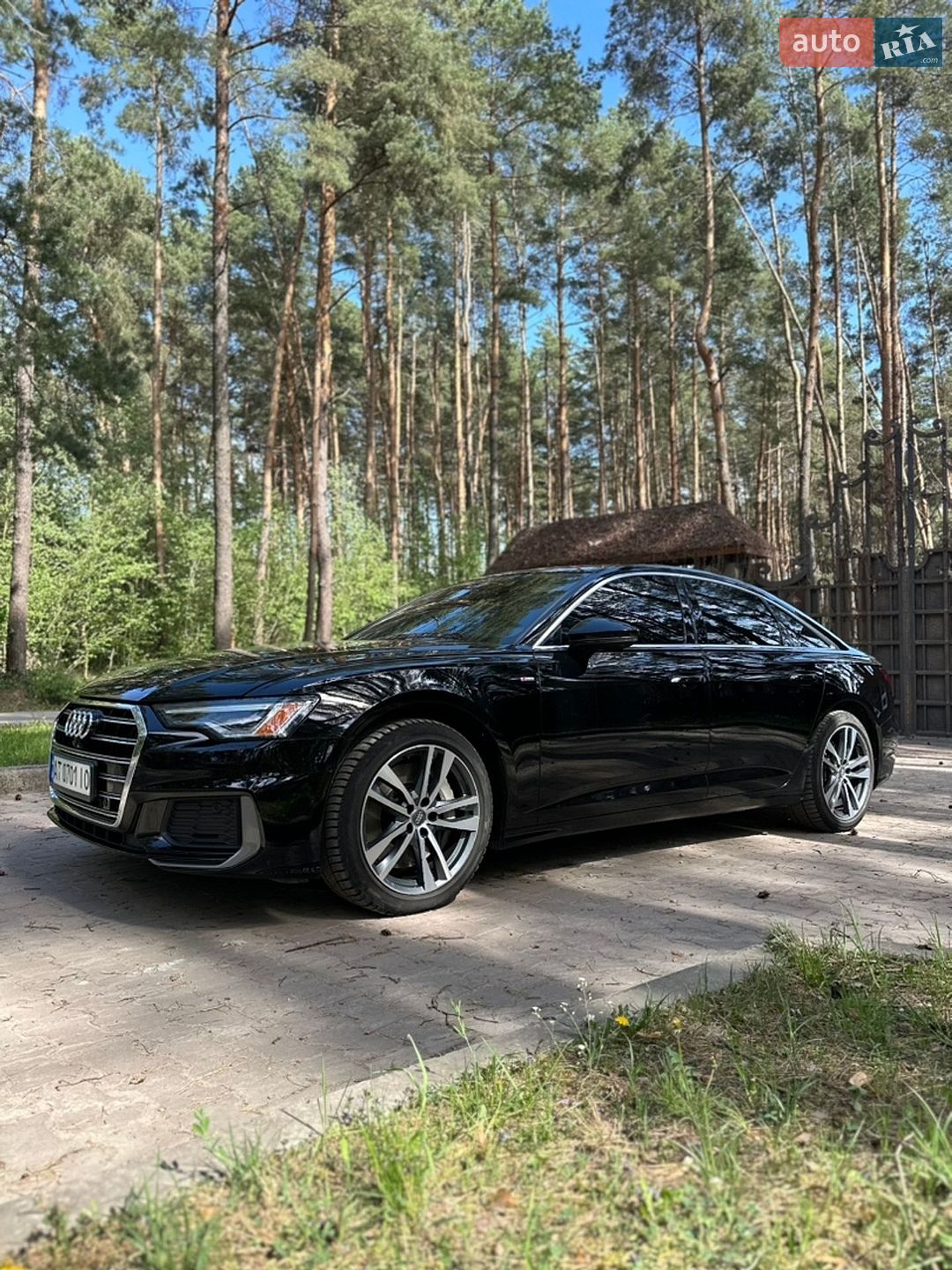 Audi A6 2018 VIN WAUL2AF24KN056273 фото оголошення 14 з 36