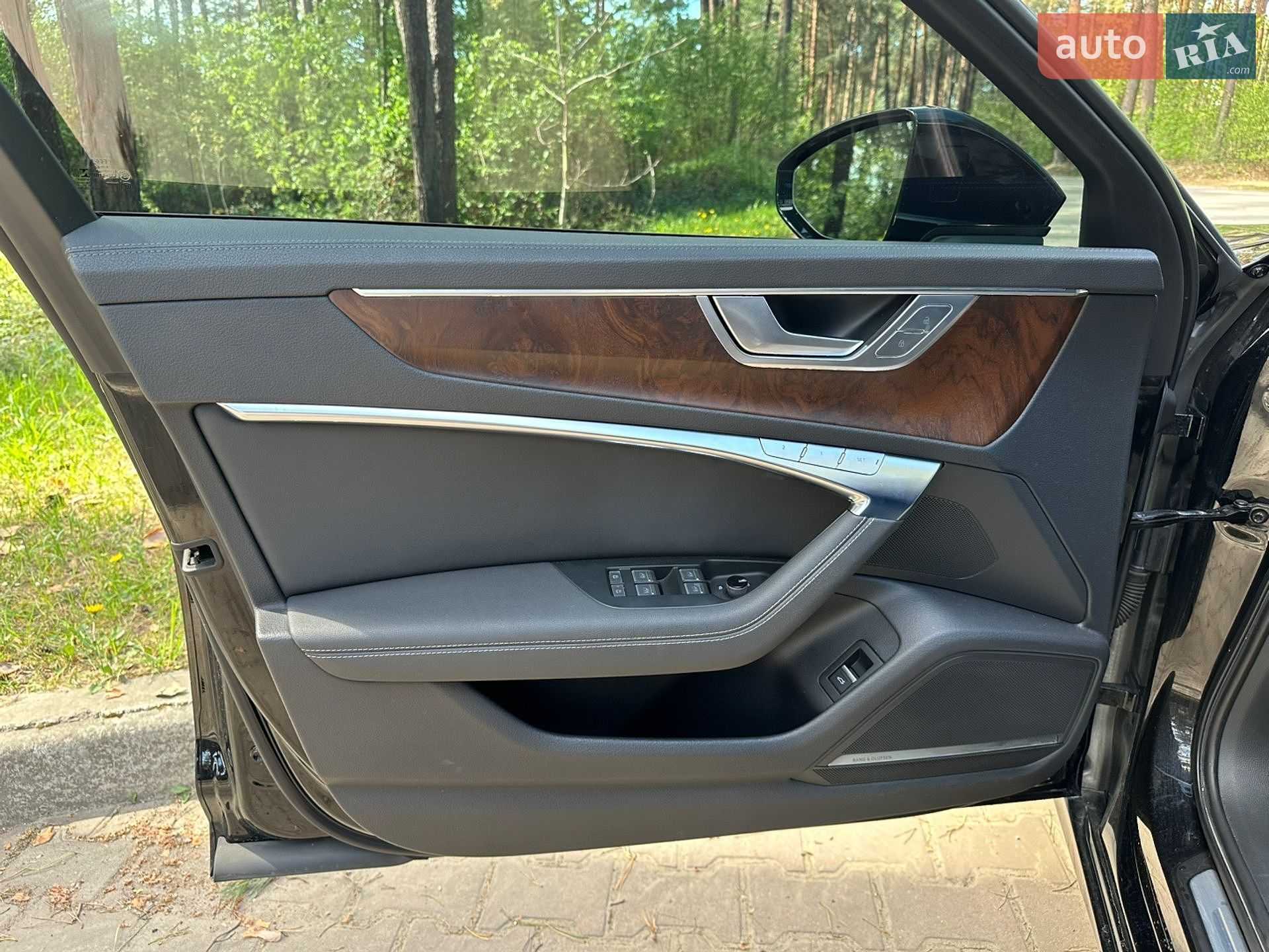 Audi A6 2018 VIN WAUL2AF24KN056273 фото оголошення 25 з 36
