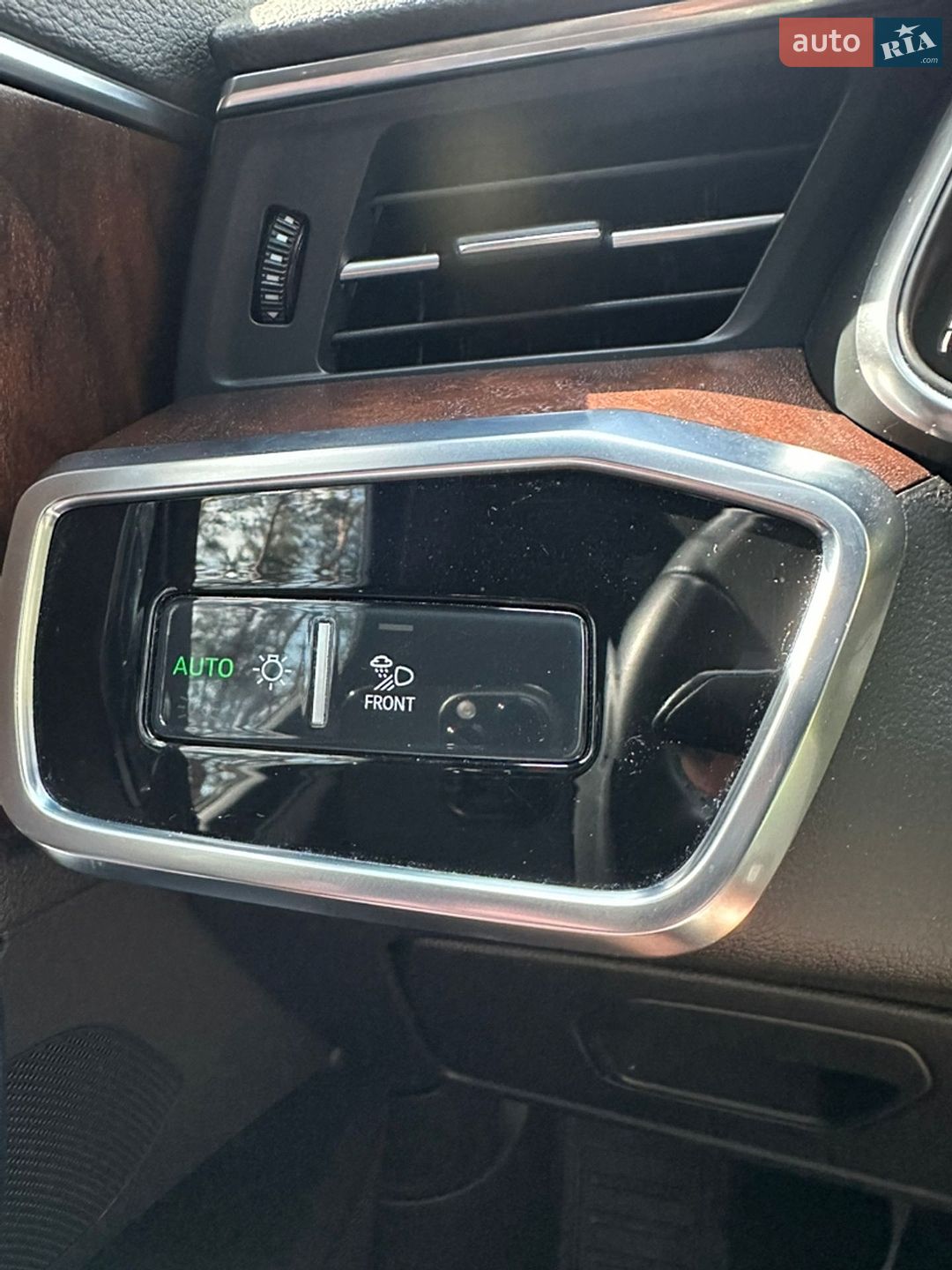 Audi A6 2018 VIN WAUL2AF24KN056273 фото оголошення 29 з 36