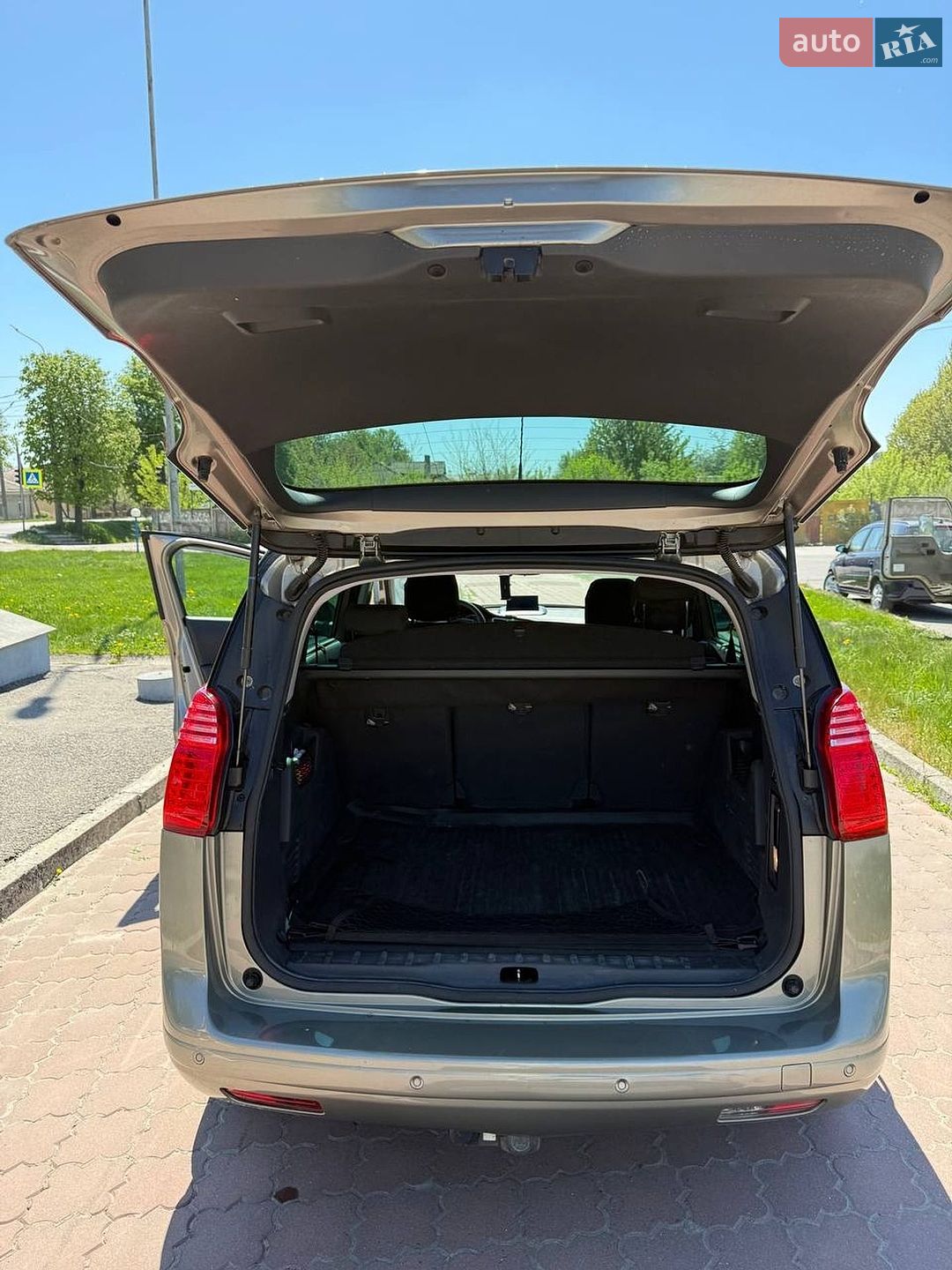 Peugeot 5008 2011 VIN VF30A9HR8BS243087 фото оголошення 15 з 17