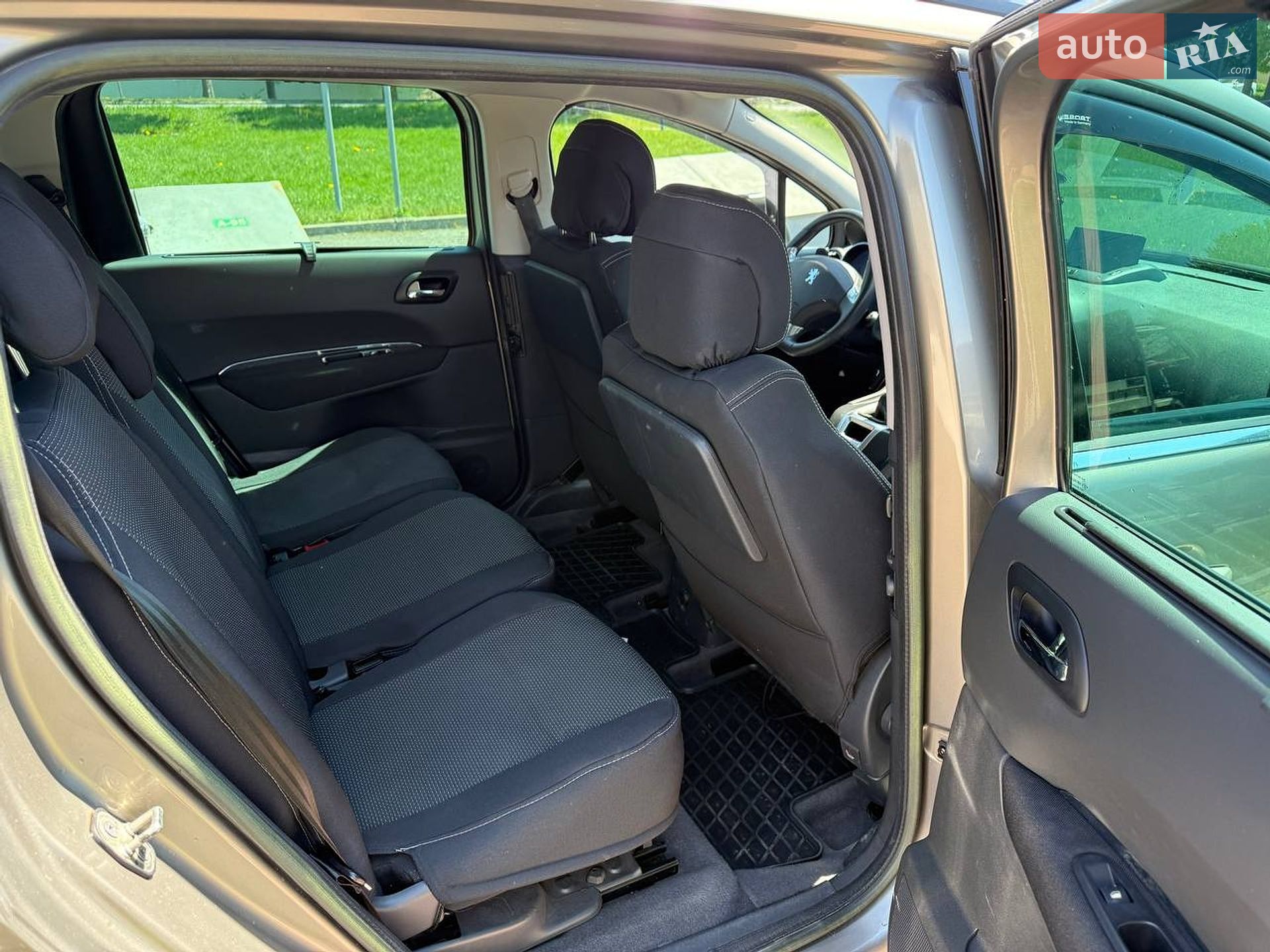 Peugeot 5008 2011 VIN VF30A9HR8BS243087 фото оголошення 14 з 17