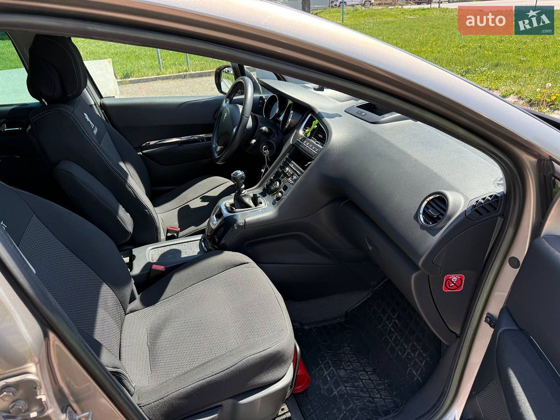 Peugeot 5008 2011 VIN VF30A9HR8BS243087 фото оголошення 11 з 17