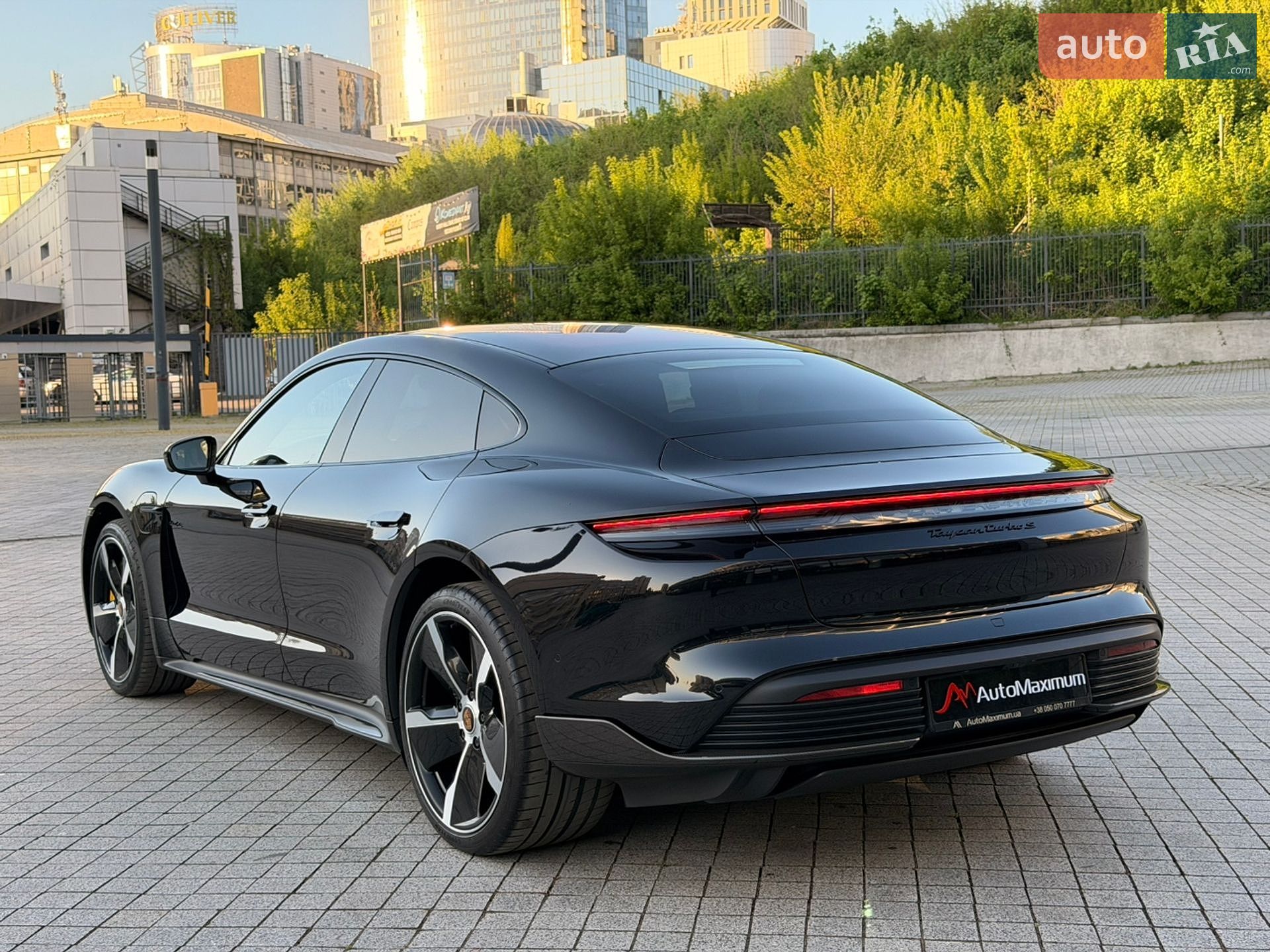 Porsche Taycan 2021 VIN WP0ZZZY1ZMSA58078 фото оголошення 4 з 36