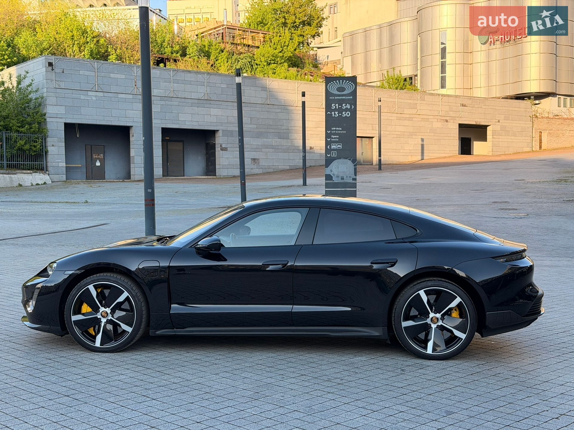Porsche Taycan 2021 VIN WP0ZZZY1ZMSA58078 фото оголошення 6 з 36