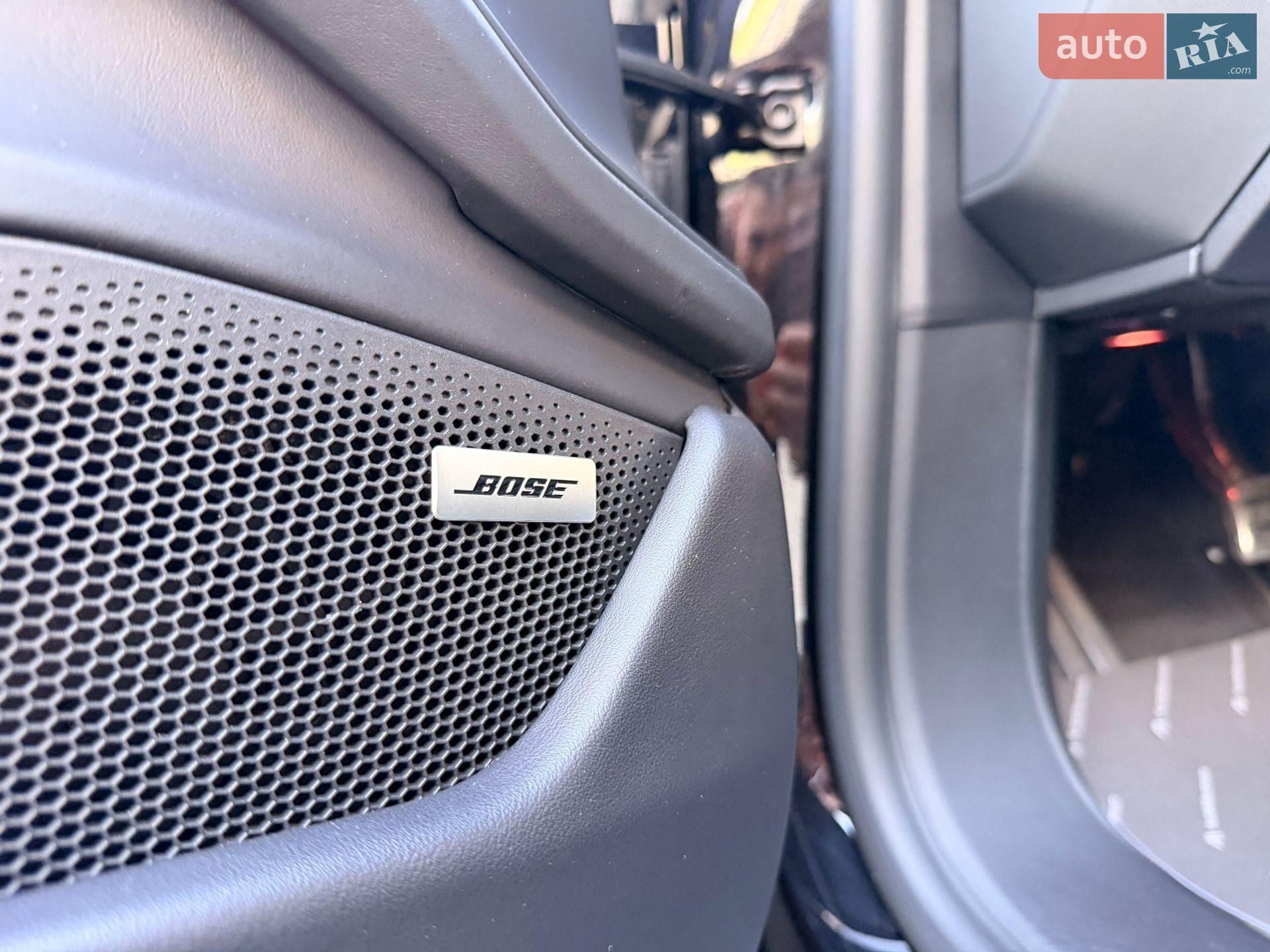 Porsche Taycan 2021 VIN WP0ZZZY1ZMSA58078 фото оголошення 12 з 36
