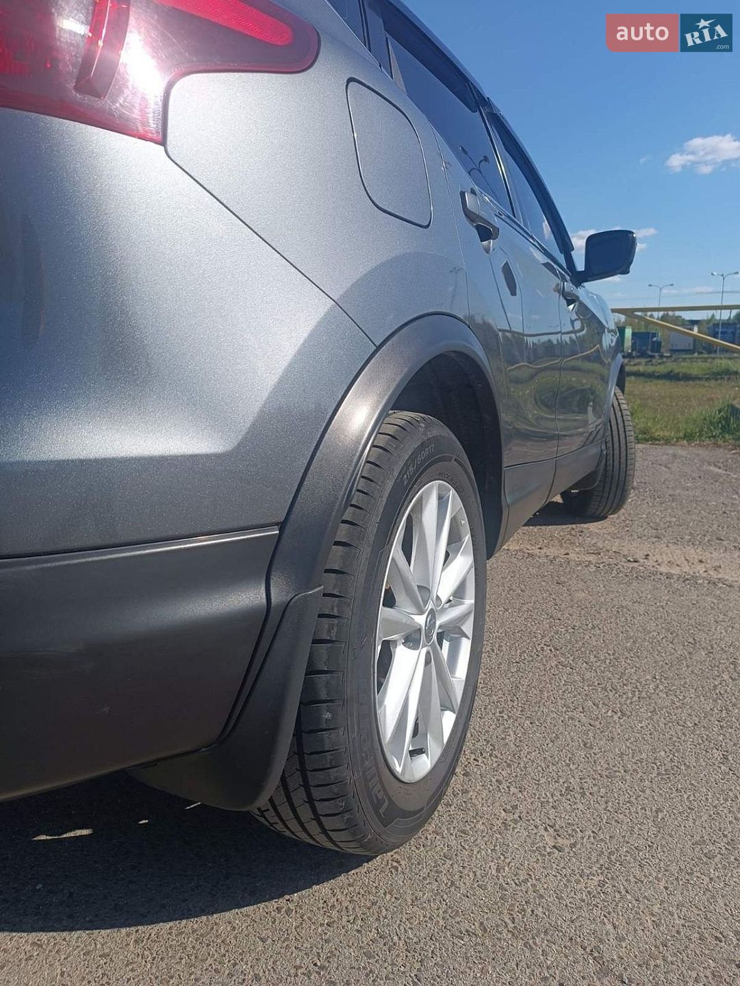 Nissan Rogue Sport 2018 VIN JN1BJ1CR9JW284946 фото оголошення 3 з 25