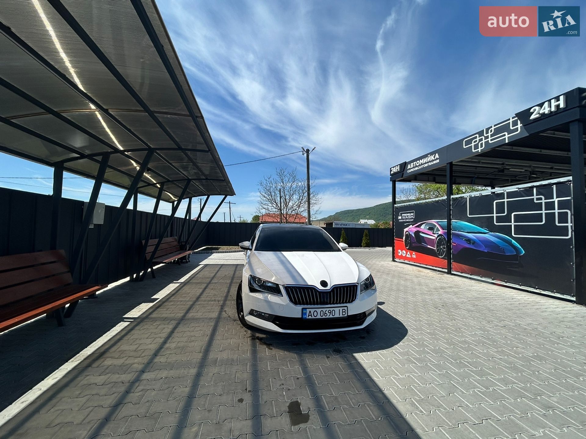 Skoda Superb 2018 VIN TMBAH7NP8K7024603 фото оголошення 2 з 17