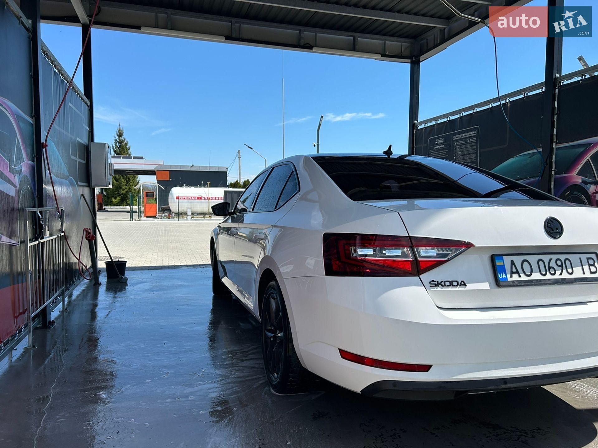Skoda Superb 2018 VIN TMBAH7NP8K7024603 фото оголошення 13 з 17
