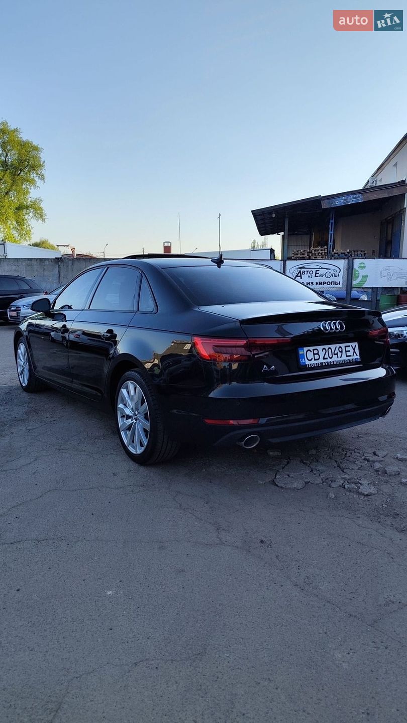 Audi A4 2017 VIN WAUGNAF4XHN015620 фото оголошення 2 з 28