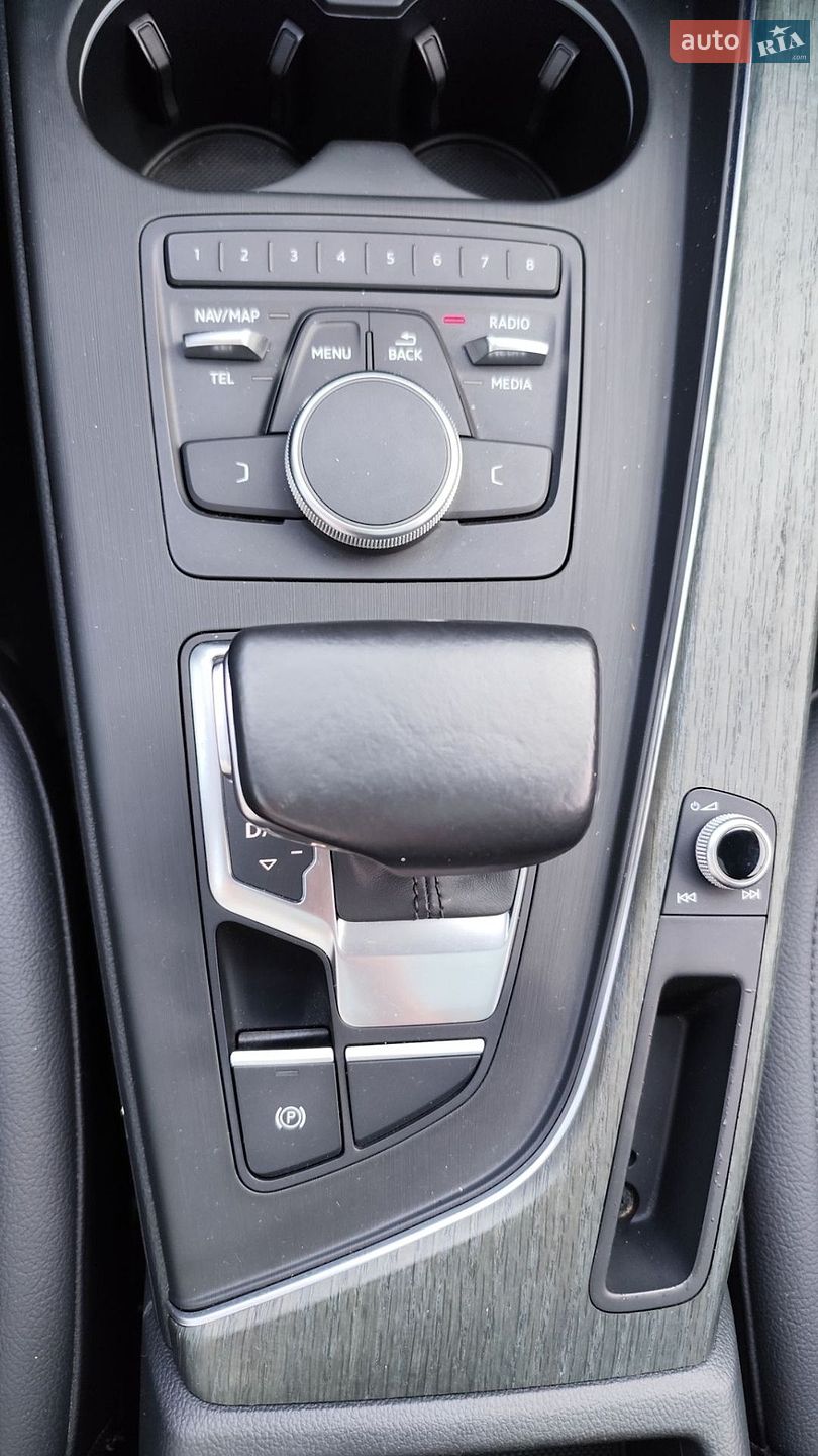 Audi A4 2017 VIN WAUGNAF4XHN015620 фото оголошення 16 з 28