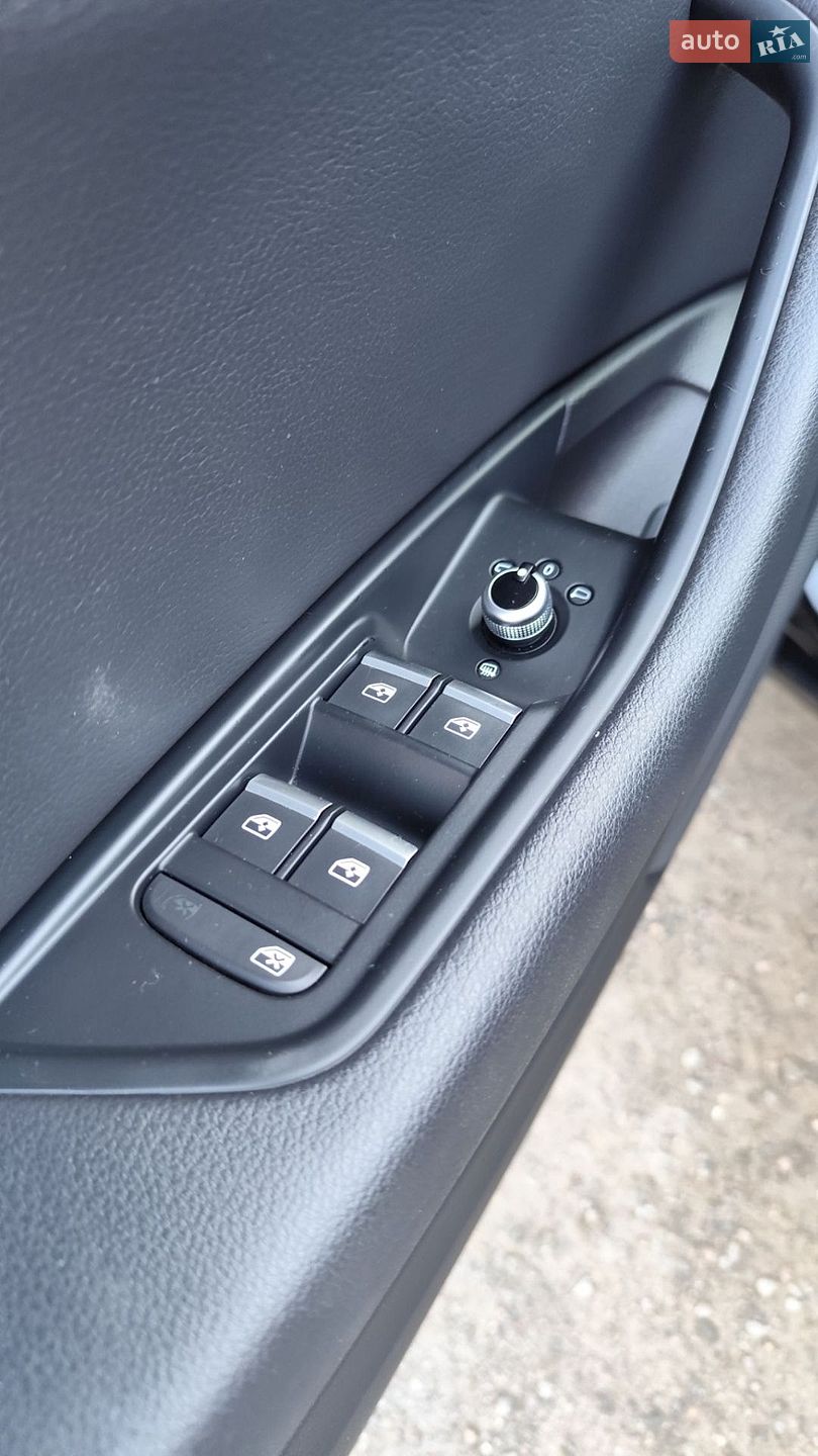 Audi A4 2017 VIN WAUGNAF4XHN015620 фото оголошення 23 з 28