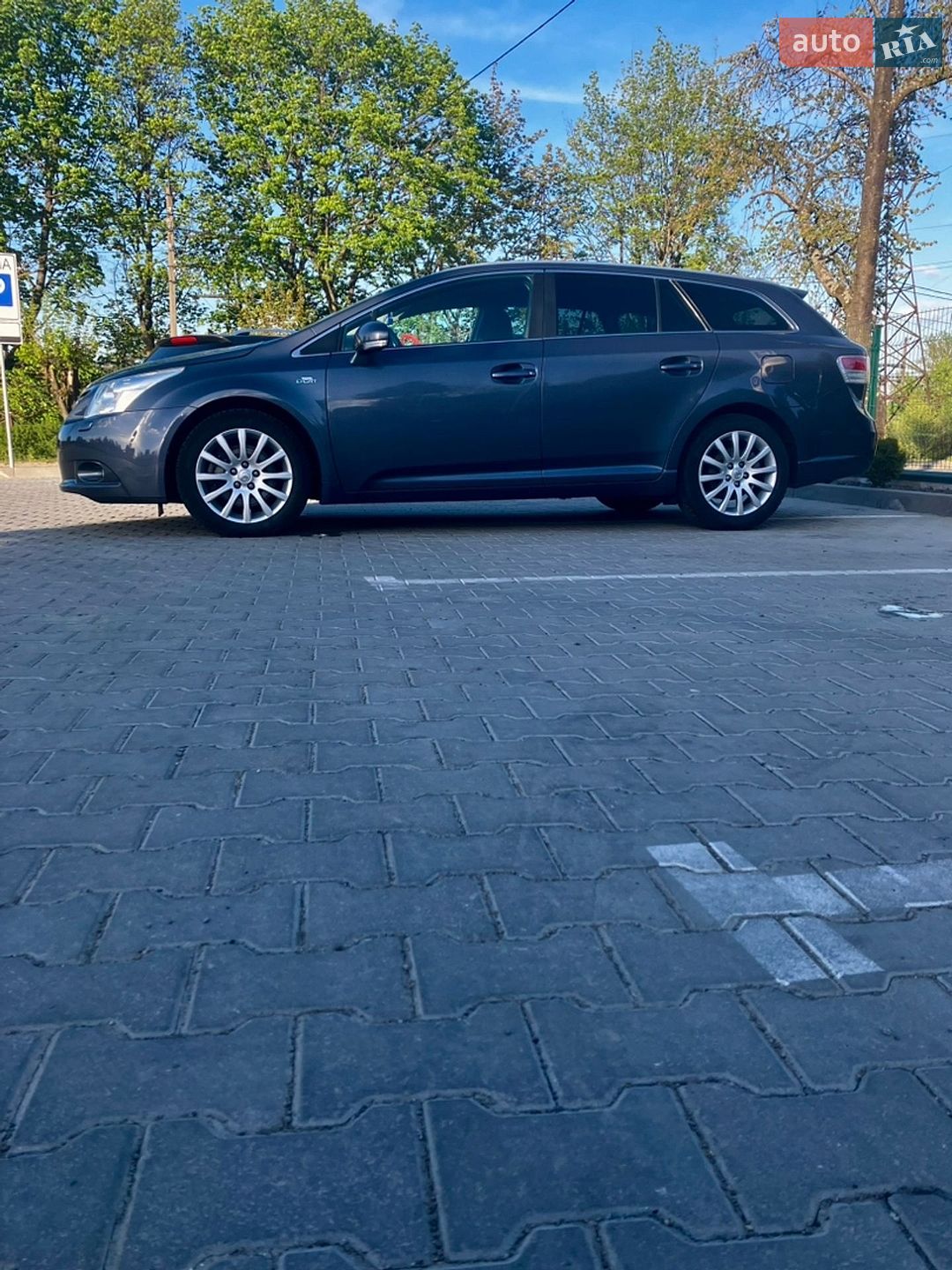 Toyota Avensis 2010 VIN SB1EB76LX0E018331 фото оголошення 2 з 25
