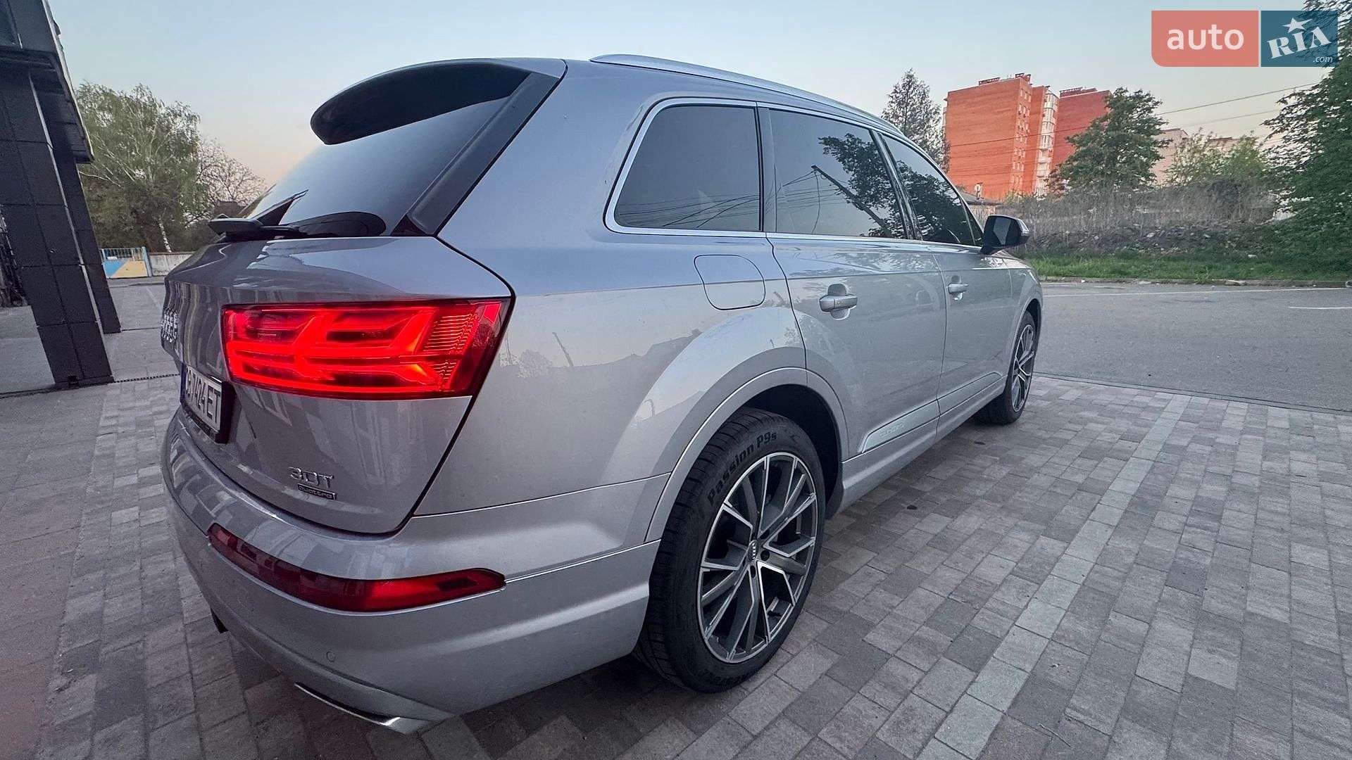 Audi Q7 2017 VIN WA1LABF78JD015568 фото оголошення 13 з 25