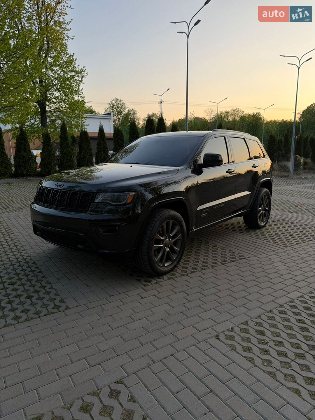 Jeep Grand Cherokee 2016 VIN 1C4RJFBG2GC431823 фото оголошення 11 з 35