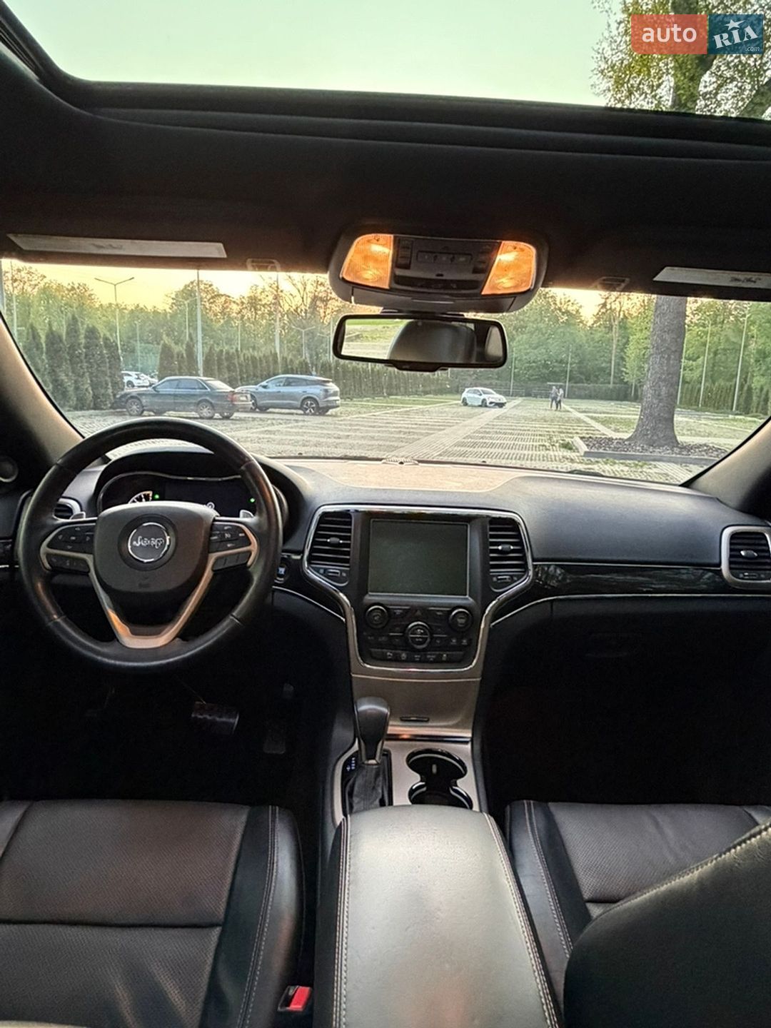 Jeep Grand Cherokee 2016 VIN 1C4RJFBG2GC431823 фото оголошення 17 з 35