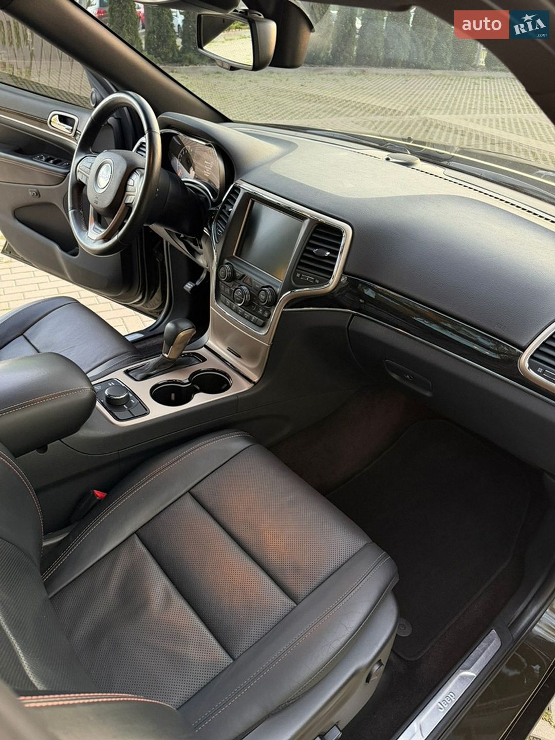 Jeep Grand Cherokee 2016 VIN 1C4RJFBG2GC431823 фото оголошення 21 з 35