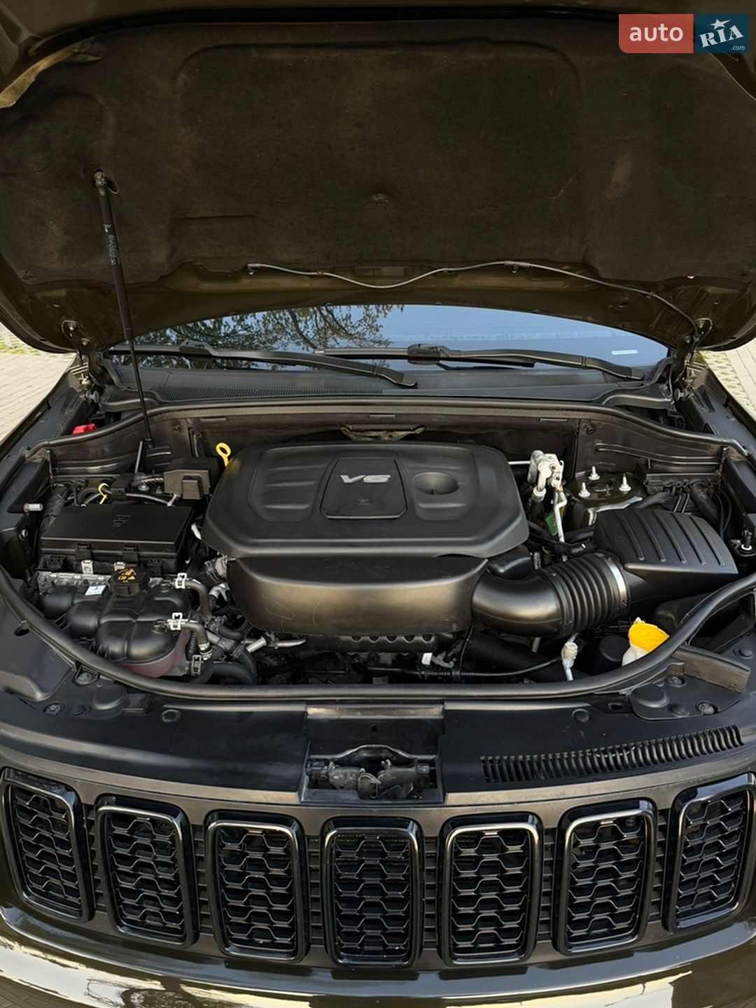 Jeep Grand Cherokee 2016 VIN 1C4RJFBG2GC431823 фото оголошення 30 з 35