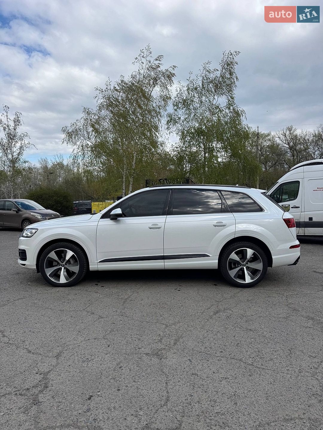 Audi Q7 2016 VIN WA1LAAF78HD014019 фото оголошення 17 з 18