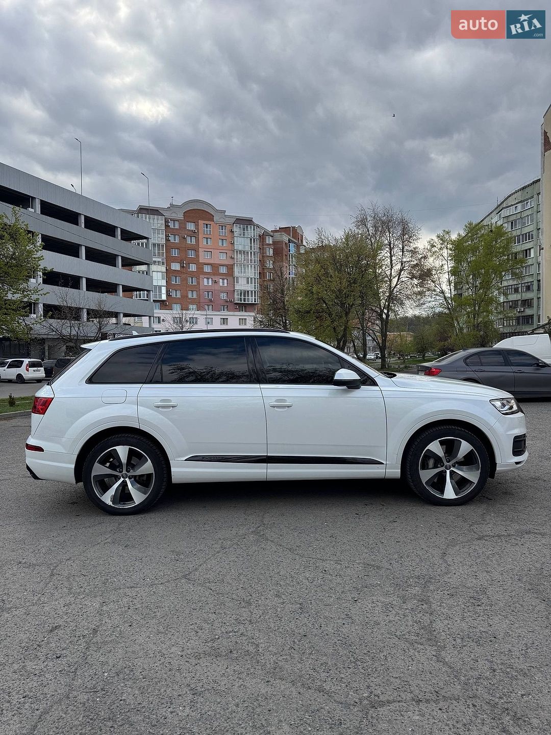 Audi Q7 2016 VIN WA1LAAF78HD014019 фото оголошення 18 з 18