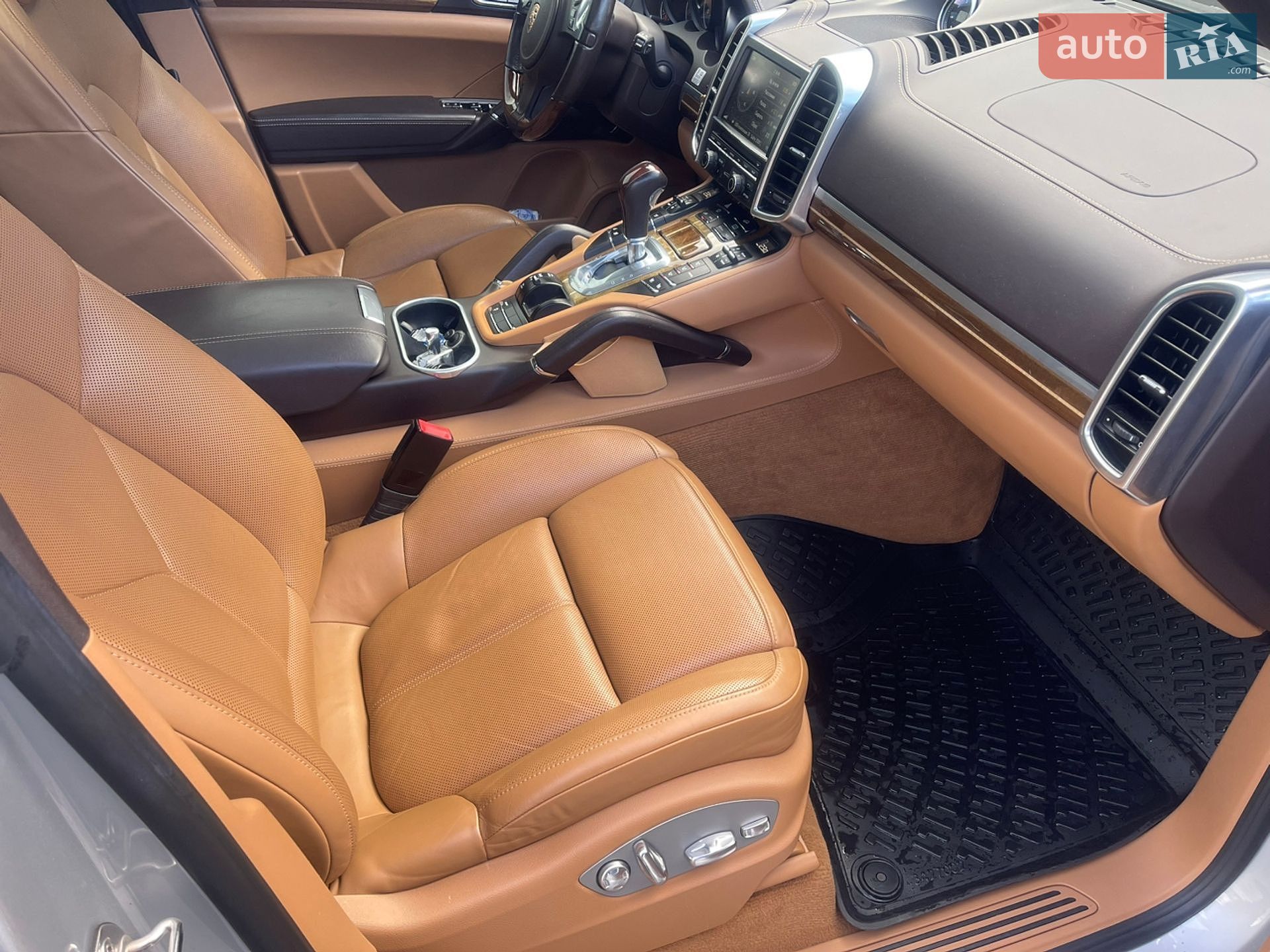 Porsche Cayenne 2013 VIN WP1AF2A22ELA41345 фото оголошення 12 з 28