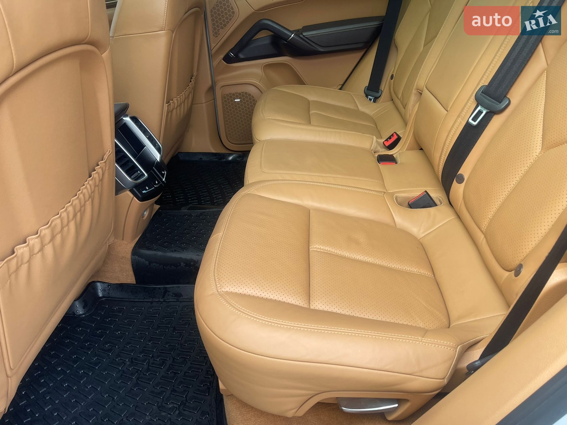 Porsche Cayenne 2013 VIN WP1AF2A22ELA41345 фото оголошення 21 з 28