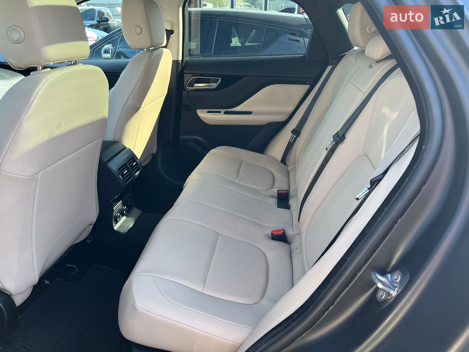 Jaguar F-Pace 2017 VIN SADCS2BN7HA892639 фото оголошення 17 з 31
