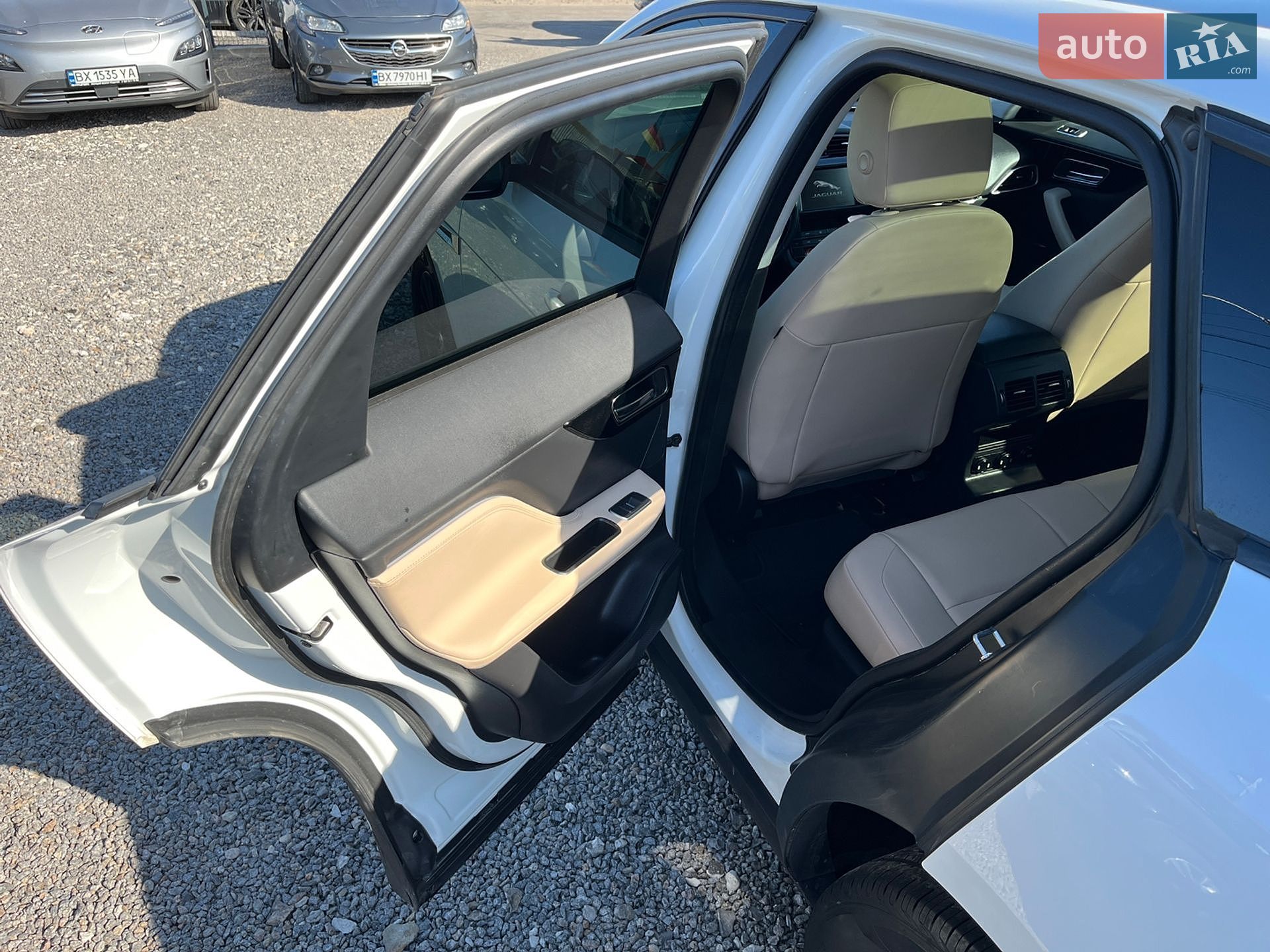 Jaguar F-Pace 2017 VIN SADCS2BN7HA892639 фото оголошення 19 з 31