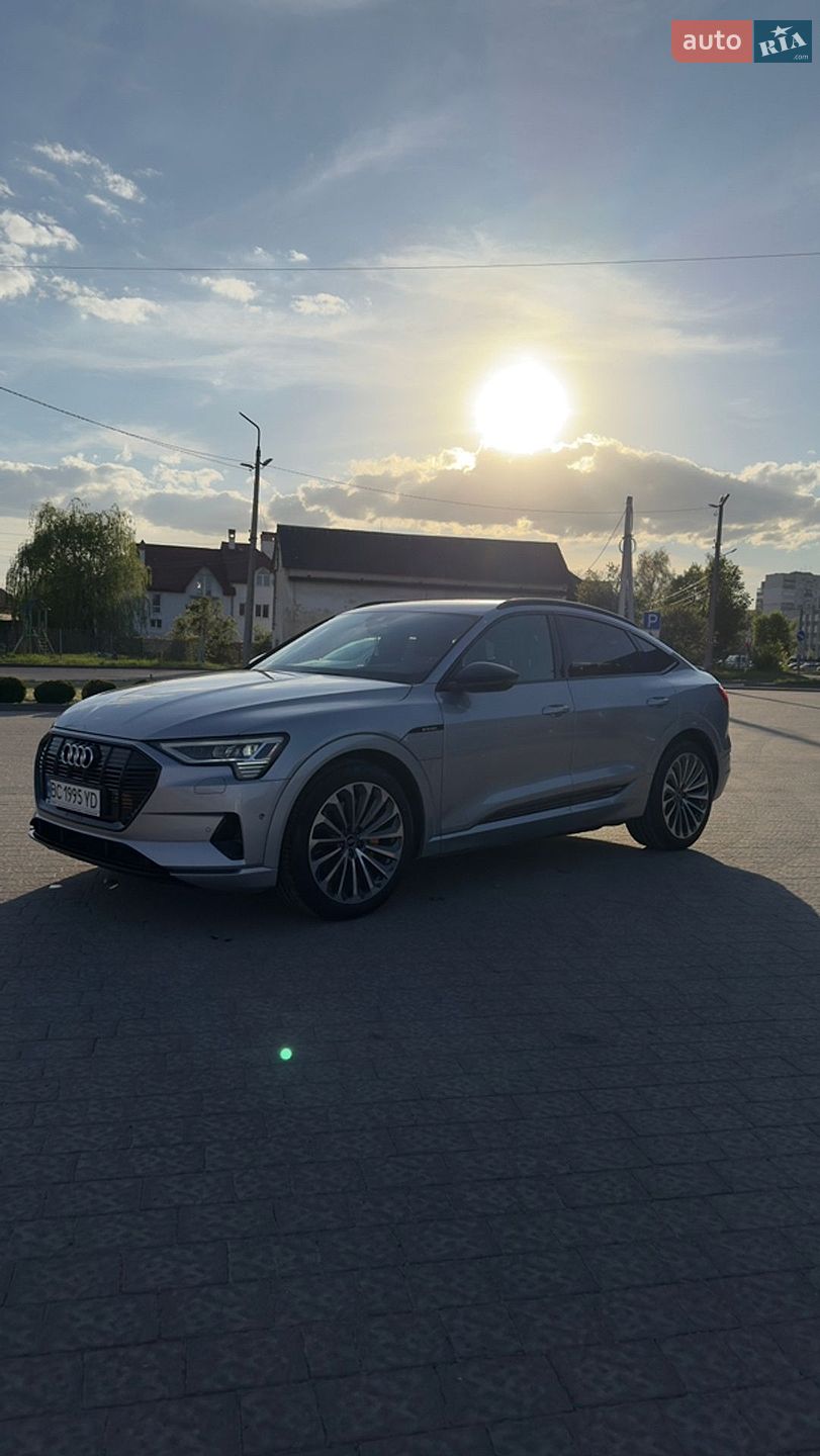 Audi e-tron Sportback 2021 VIN WAUZZZGE1MB036046 фото оголошення 2 з 43