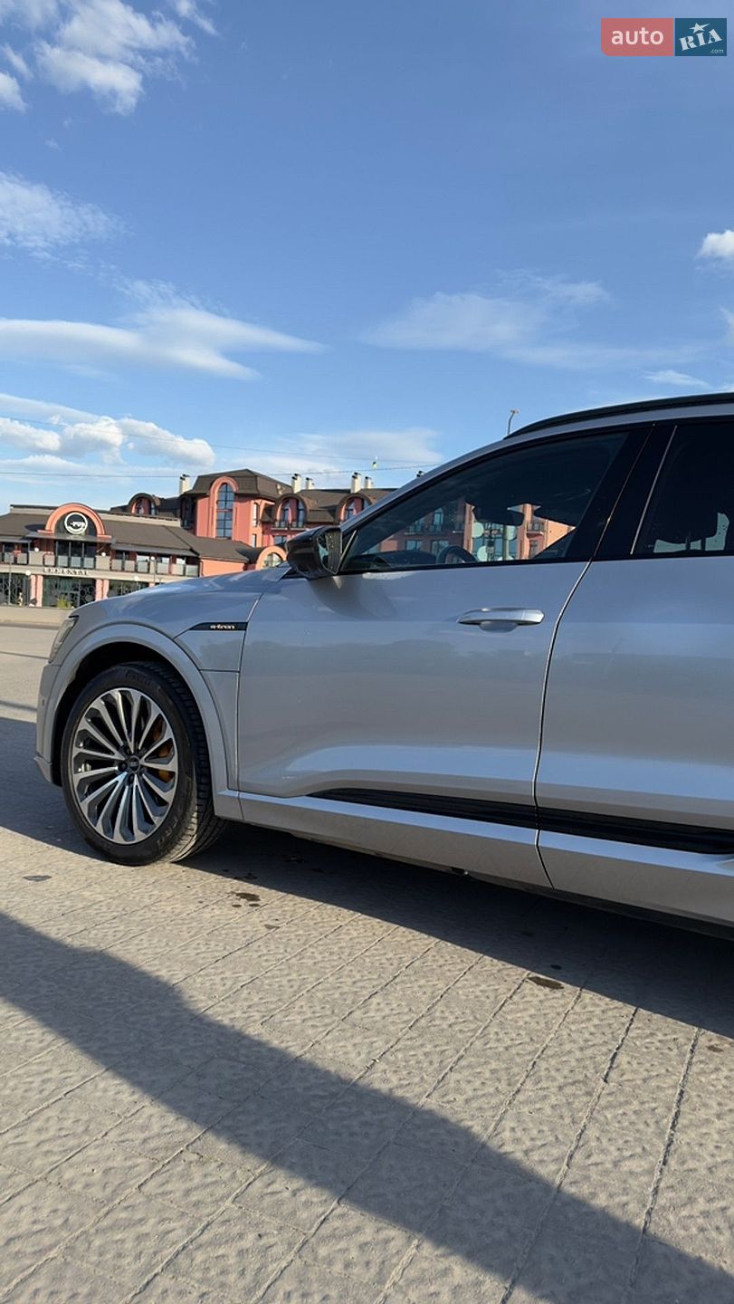 Audi e-tron Sportback 2021 VIN WAUZZZGE1MB036046 фото оголошення 19 з 43