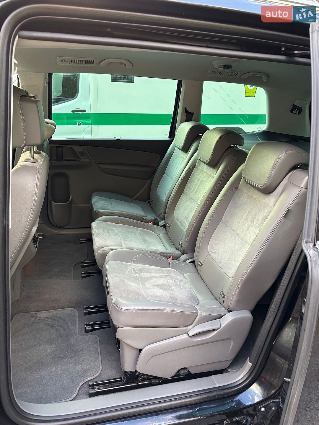 Volkswagen Sharan 2017 VIN WVWZZZ7NZJV005854 фото оголошення 7 з 38
