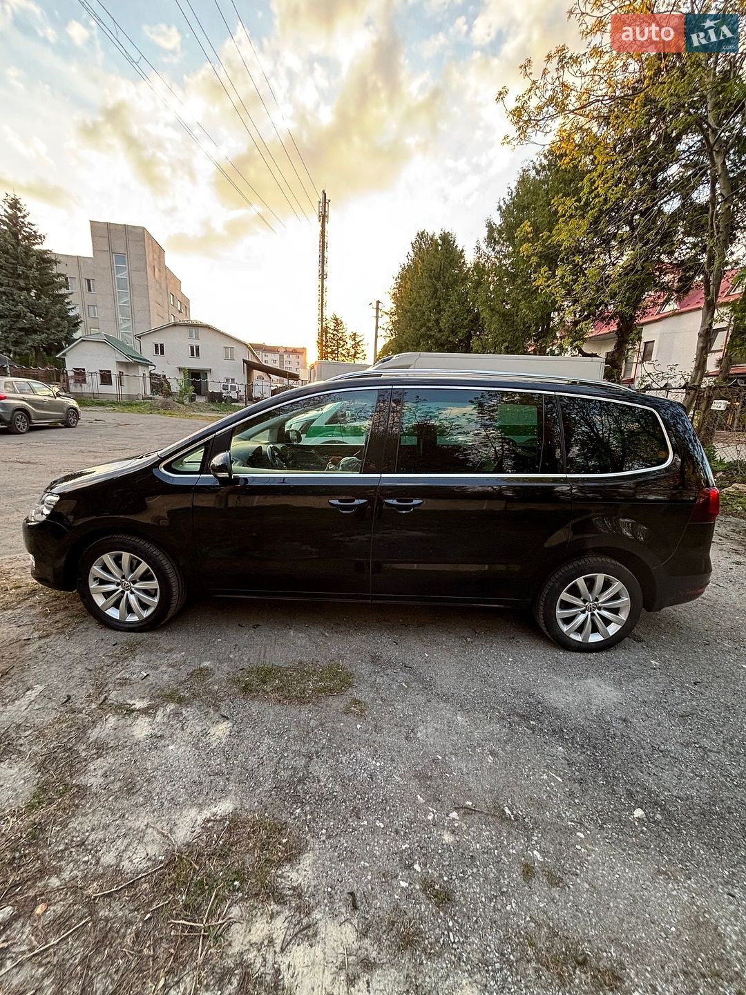 Volkswagen Sharan 2017 VIN WVWZZZ7NZJV005854 фото оголошення 20 з 38