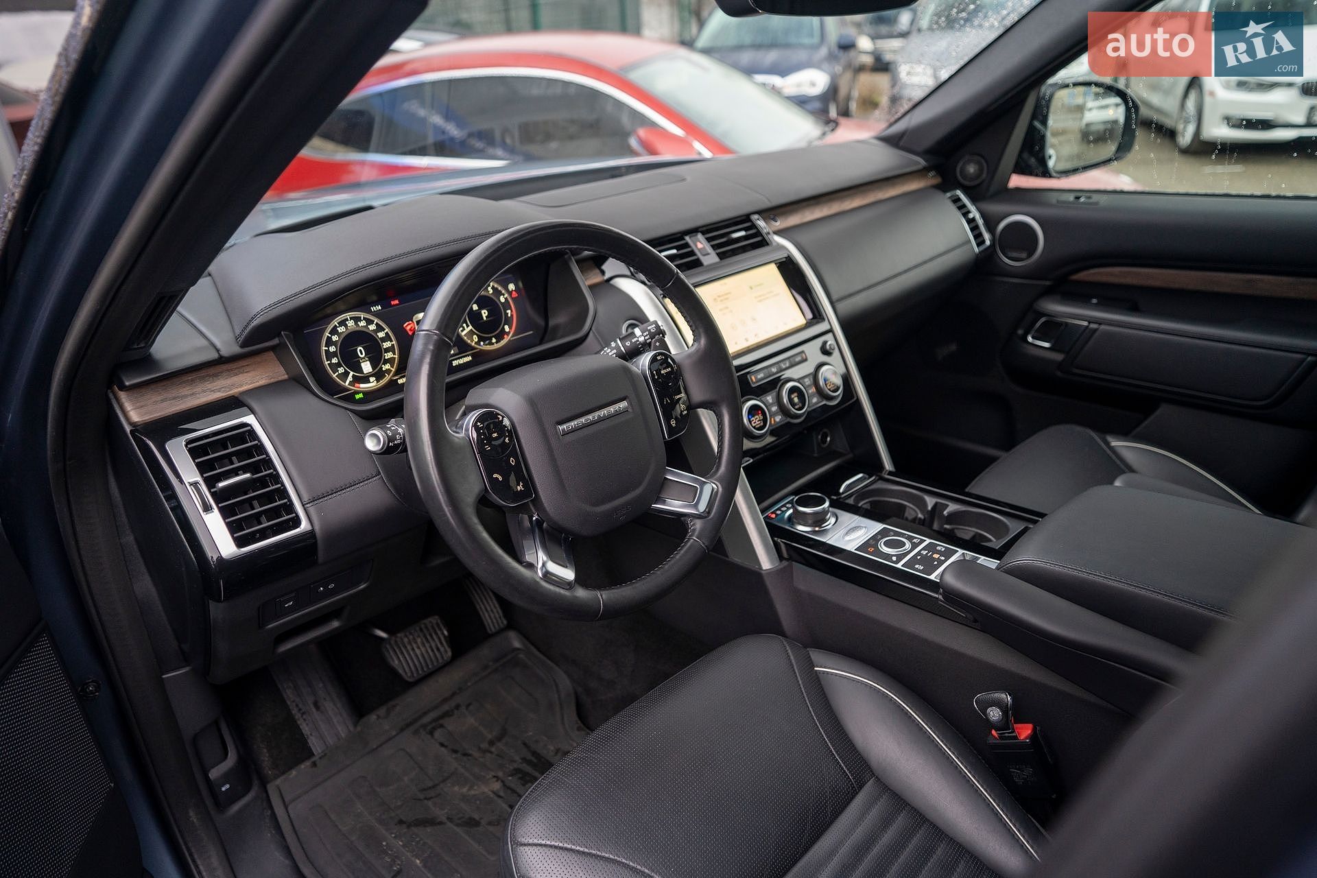 Land Rover Discovery 2019 VIN SALRT2RV1L2416052 фото оголошення 2 з 39