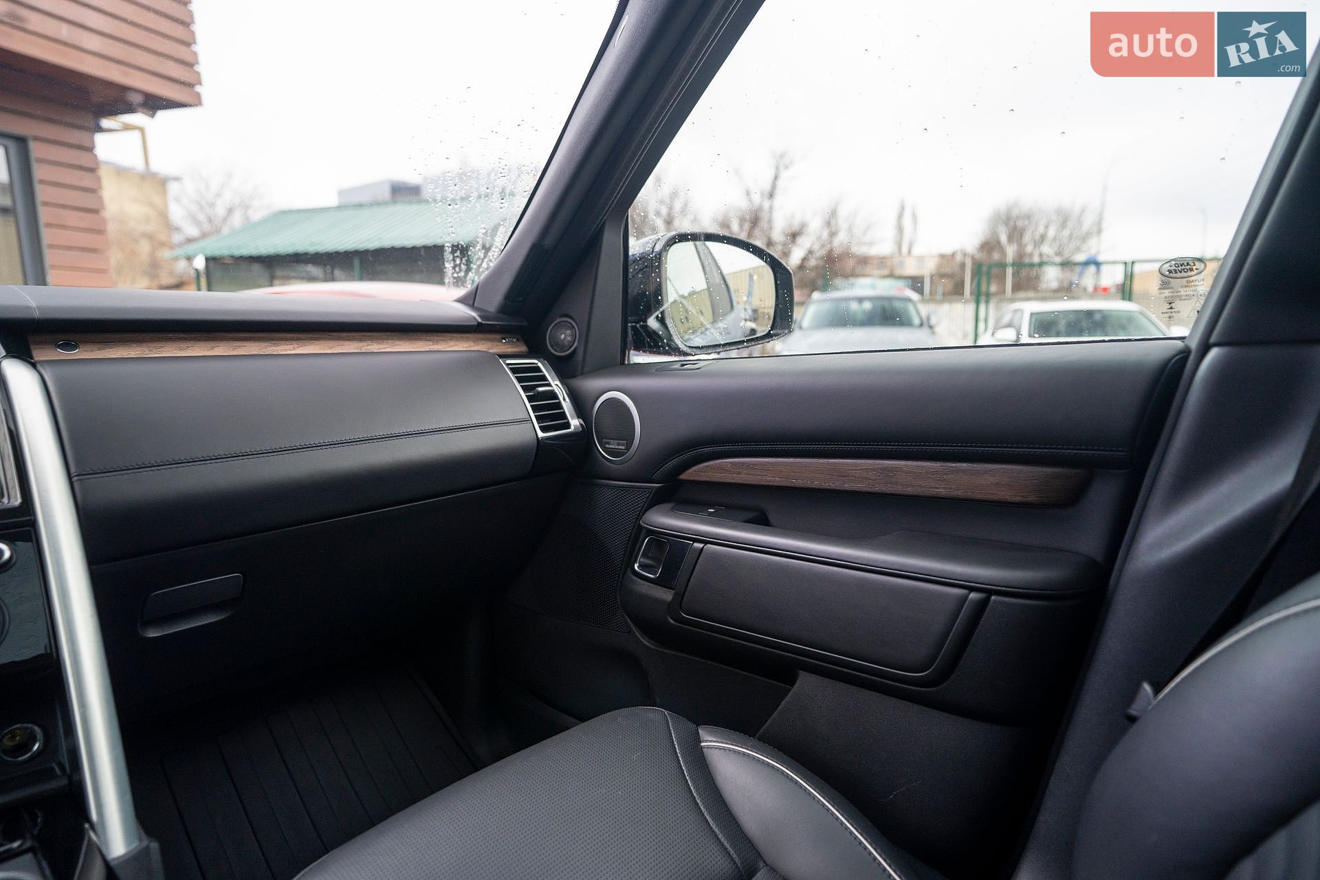Land Rover Discovery 2019 VIN SALRT2RV1L2416052 фото оголошення 10 з 39