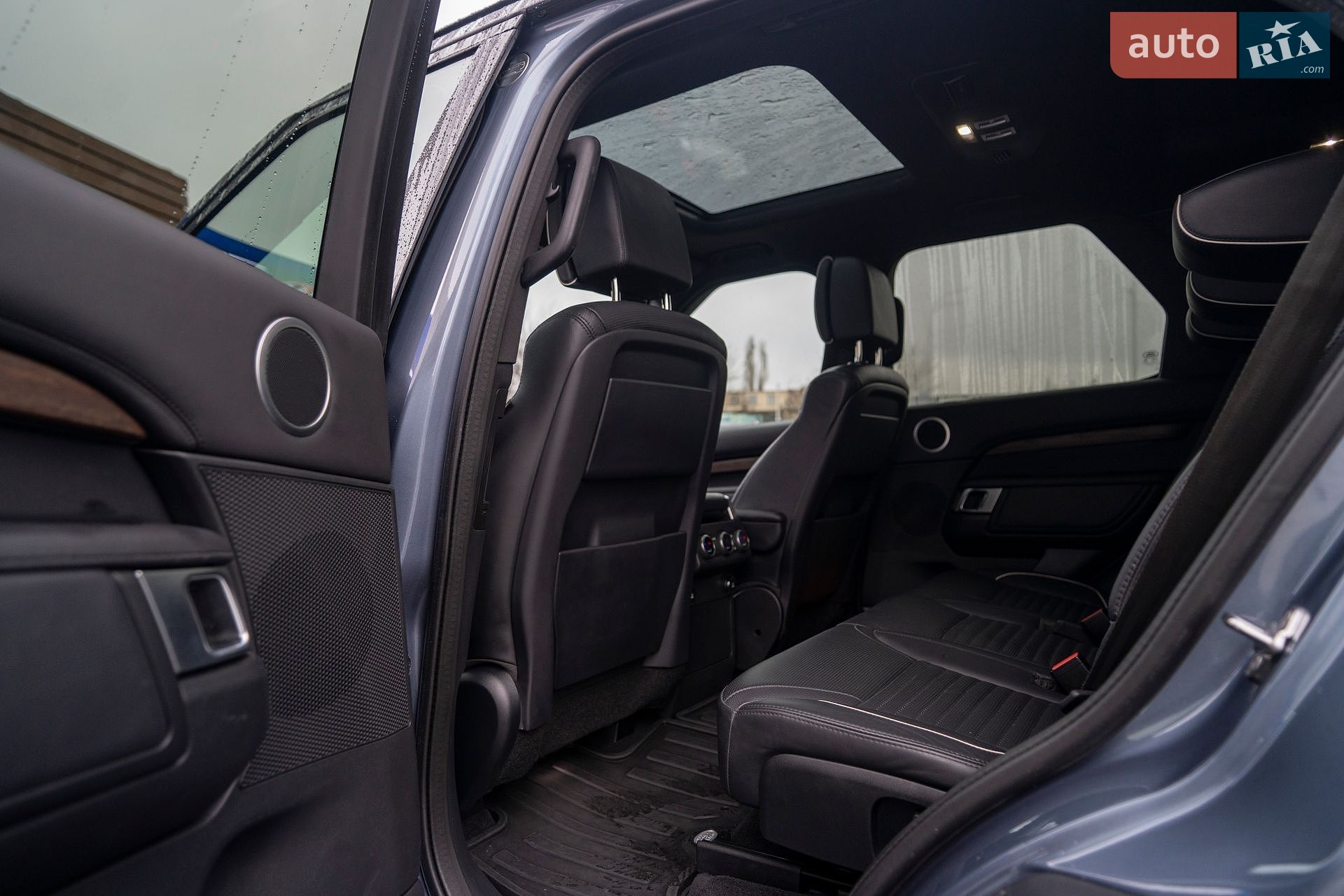 Land Rover Discovery 2019 VIN SALRT2RV1L2416052 фото оголошення 16 з 39