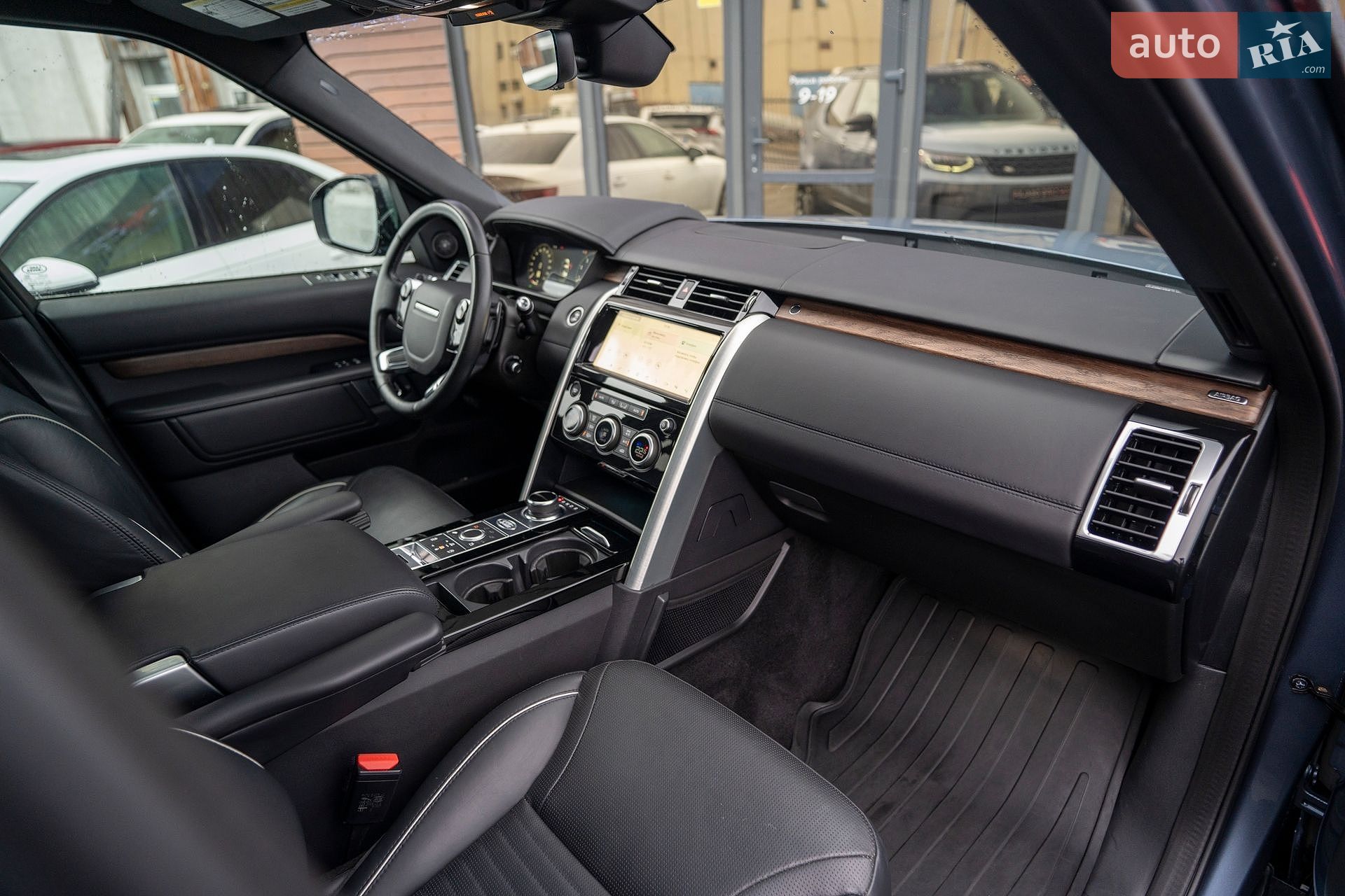 Land Rover Discovery 2019 VIN SALRT2RV1L2416052 фото оголошення 27 з 39