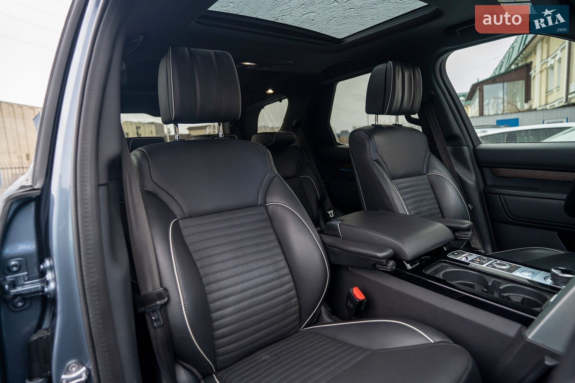 Land Rover Discovery 2019 VIN SALRT2RV1L2416052 фото оголошення 29 з 39