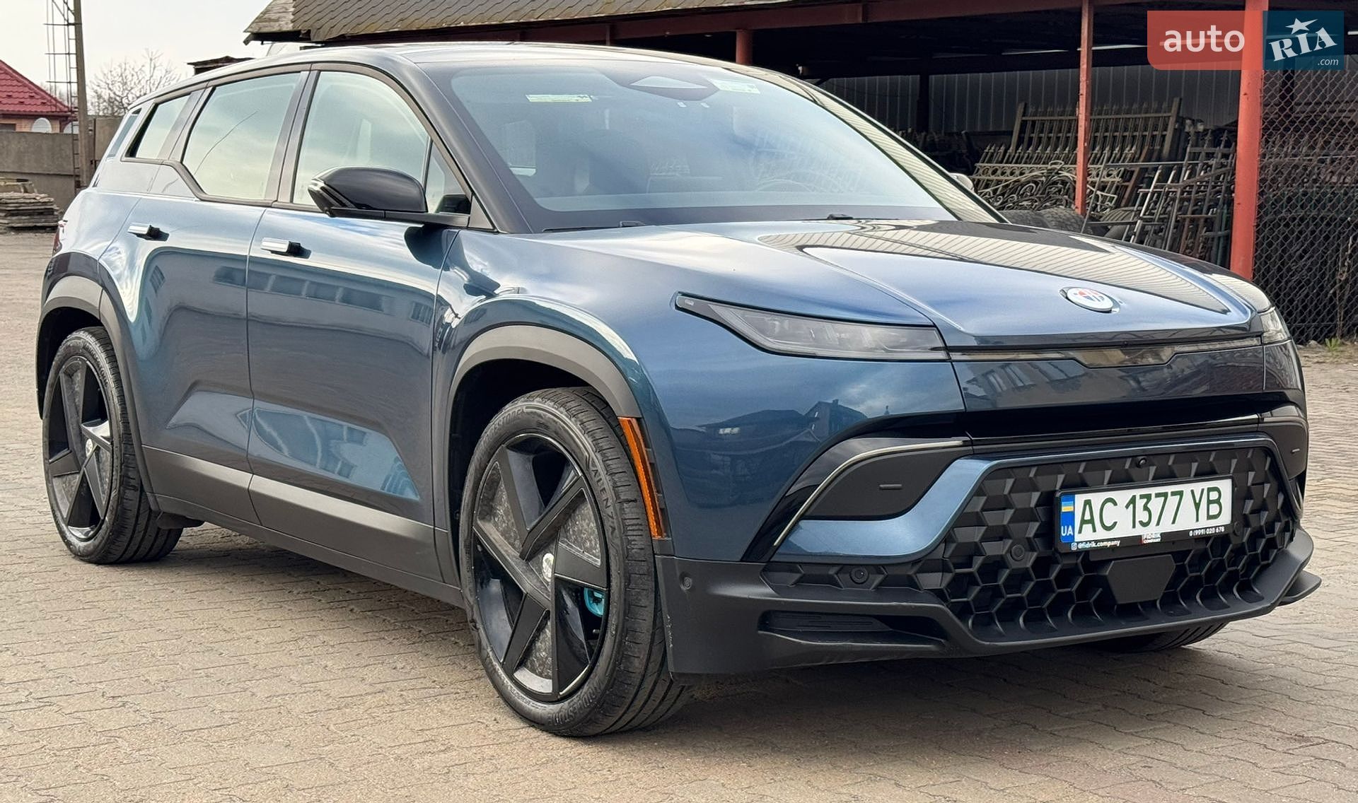 Fisker Ocean 2023 VIN VCF1EBU2XPG007925 фото оголошення 2 з 16
