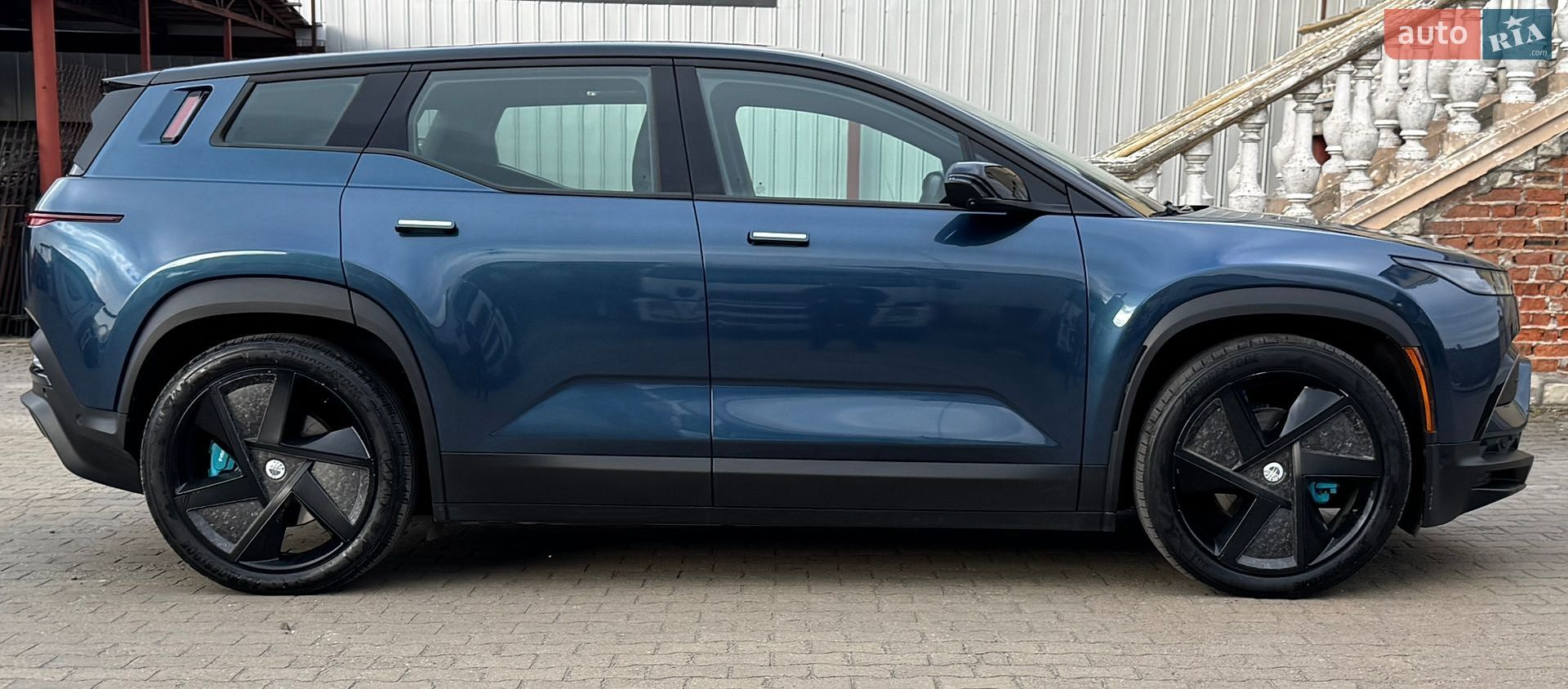 Fisker Ocean 2023 VIN VCF1EBU2XPG007925 фото оголошення 3 з 16