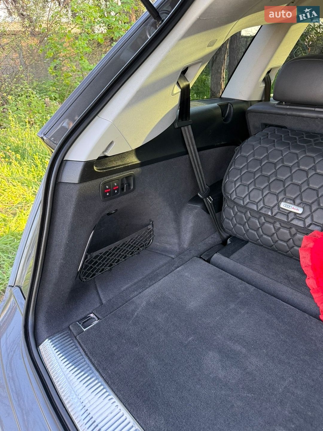 Audi Q7 2018 VIN WA1LHAF77JD036286 фото оголошення 24 з 28