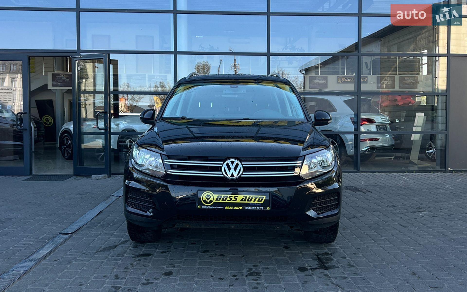 Volkswagen Tiguan 2016 VIN WVGRV7AX5HK009382 фото оголошення 2 з 17