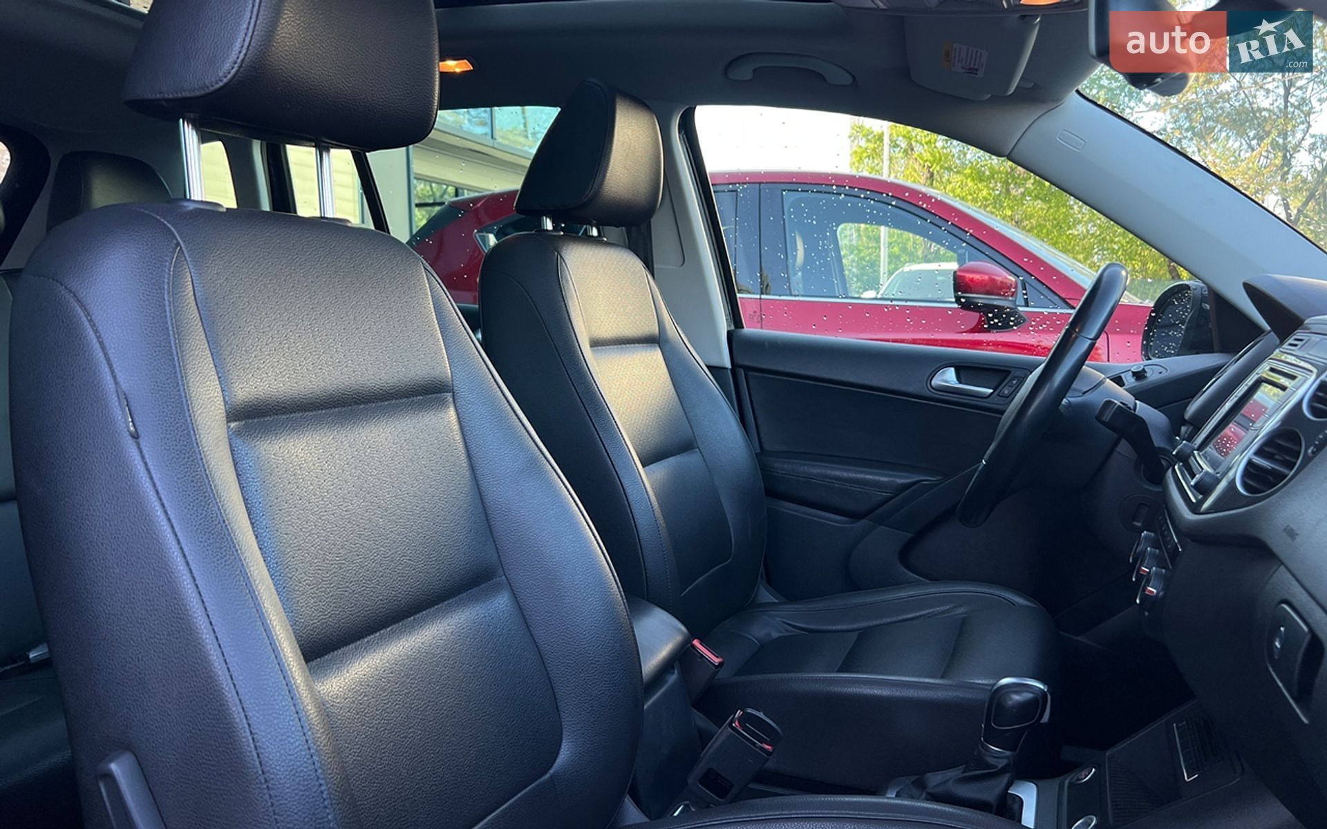 Volkswagen Tiguan 2016 VIN WVGRV7AX5HK009382 фото оголошення 14 з 17