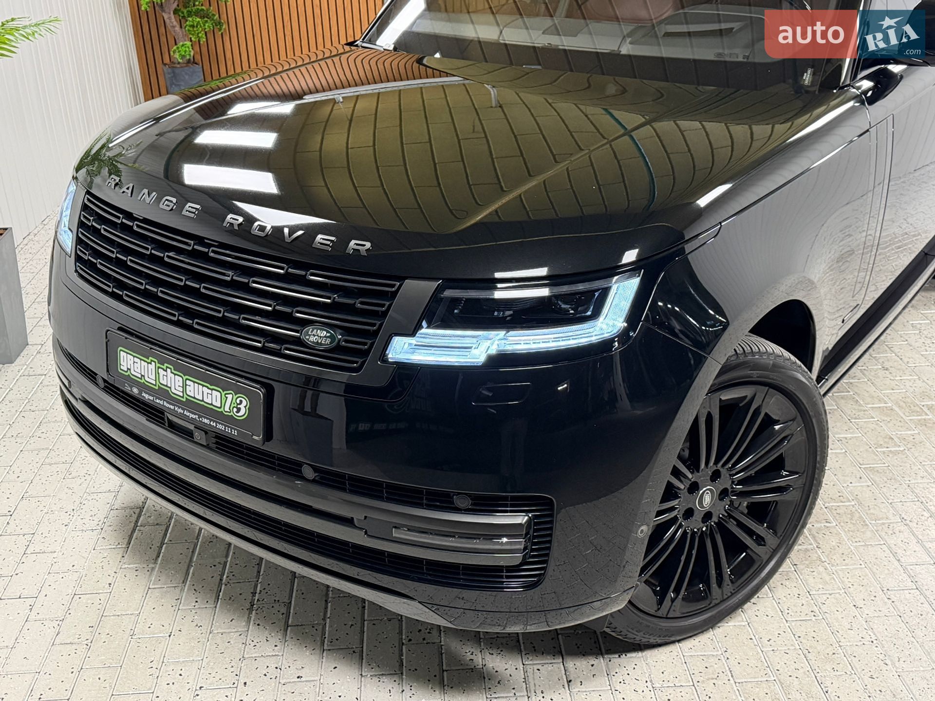Land Rover Range Rover 2023 VIN SALKA9B75PA057375 фото оголошення 8 з 56