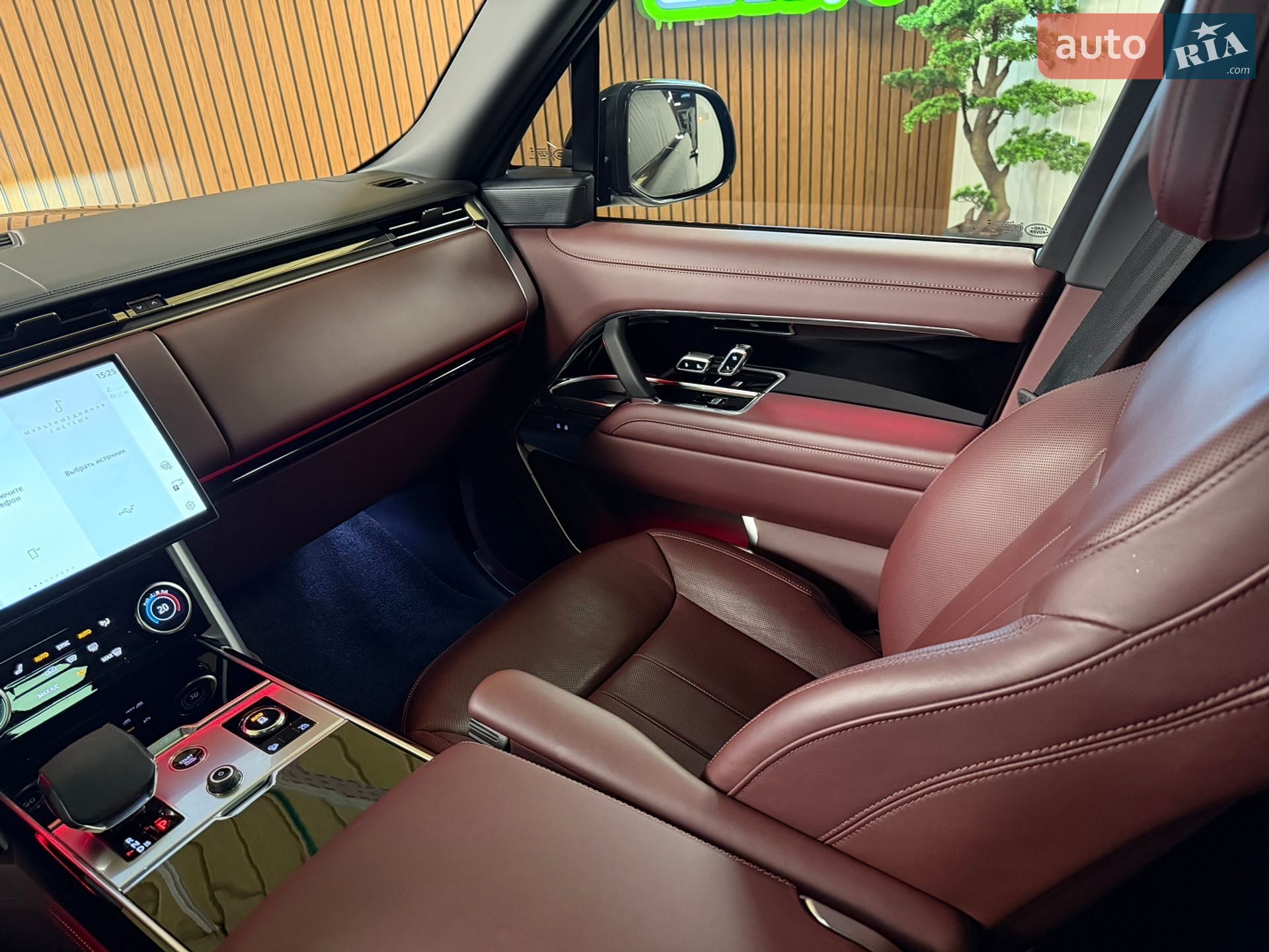 Land Rover Range Rover 2023 VIN SALKA9B75PA057375 фото оголошення 40 з 56