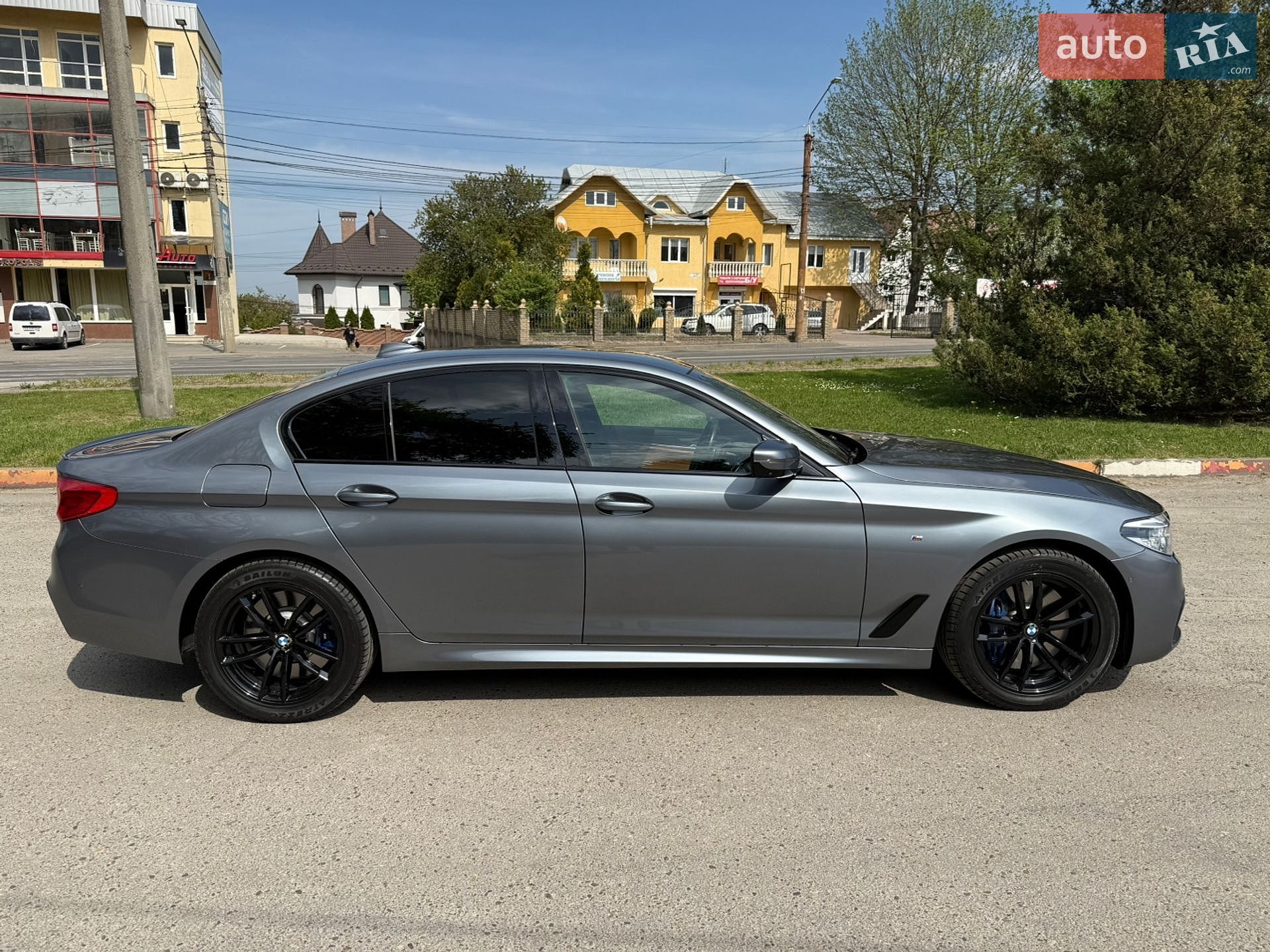 BMW 5 Series 2019 VIN WBAJD51060CD47576 фото оголошення 3 з 34