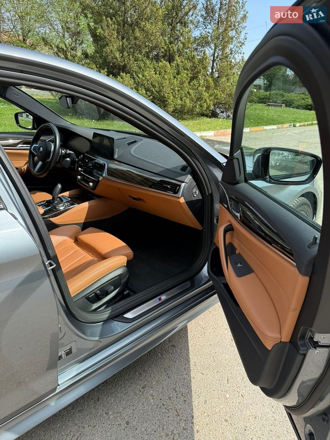 BMW 5 Series 2019 VIN WBAJD51060CD47576 фото оголошення 18 з 34